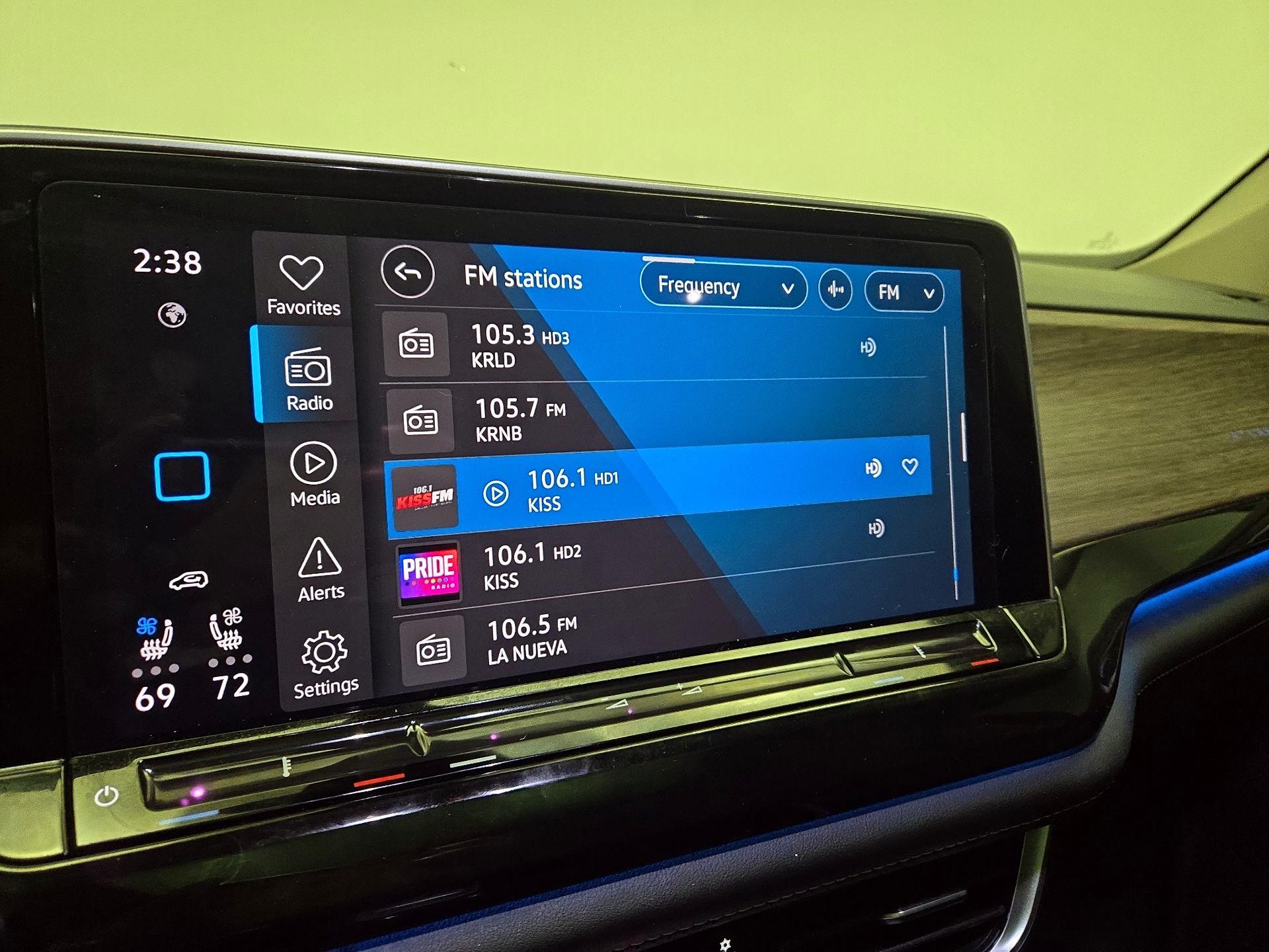 Thumbnail: 2024 Volkswagen Atlas - 16