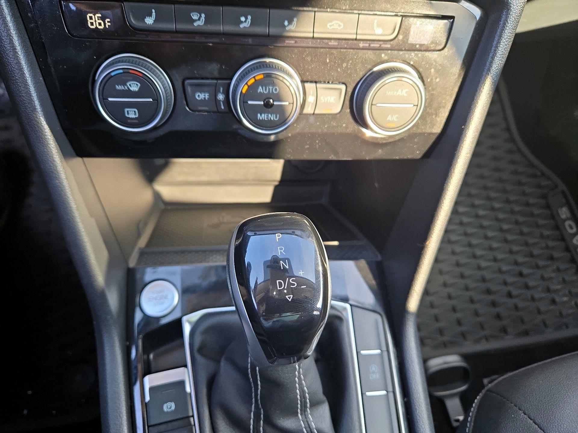 Thumbnail: 2024 Volkswagen Taos - 17