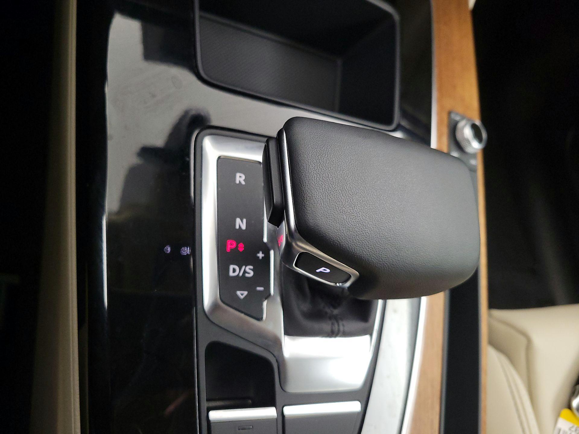 Thumbnail: 2024 Audi Q5 - 17