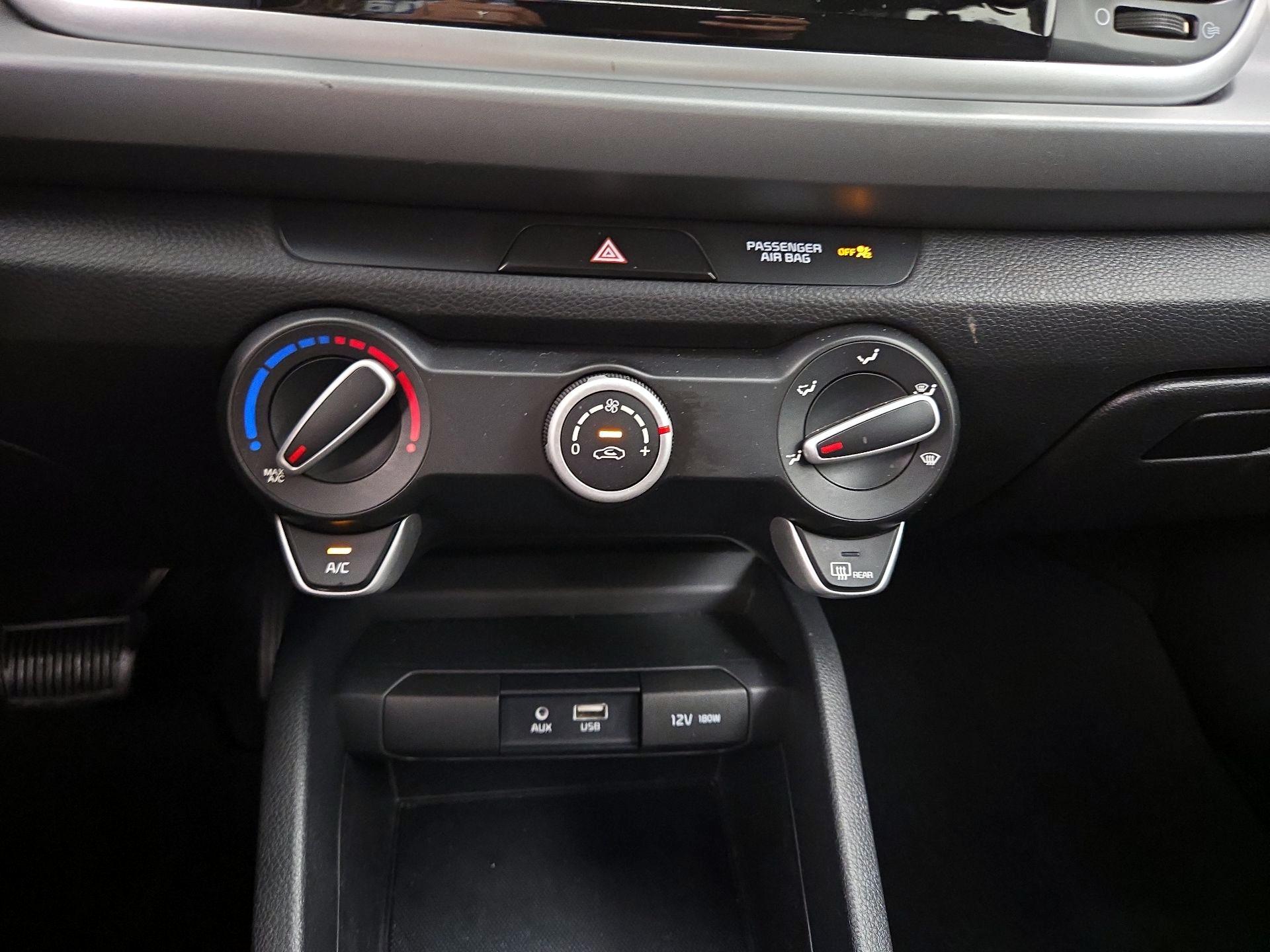 Thumbnail: 2020 Kia Rio5 - 16