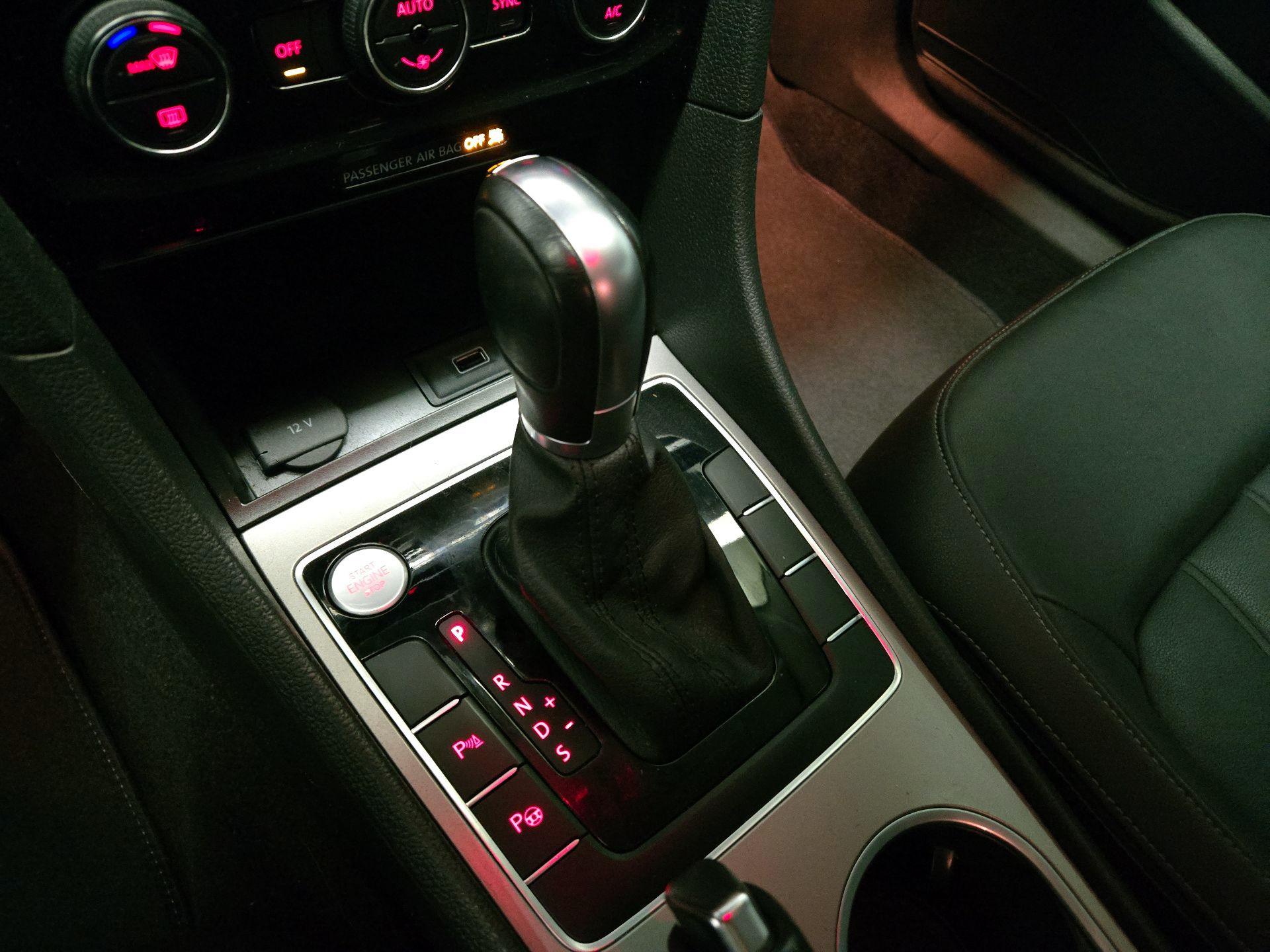 Thumbnail: 2020 Volkswagen Passat - 18