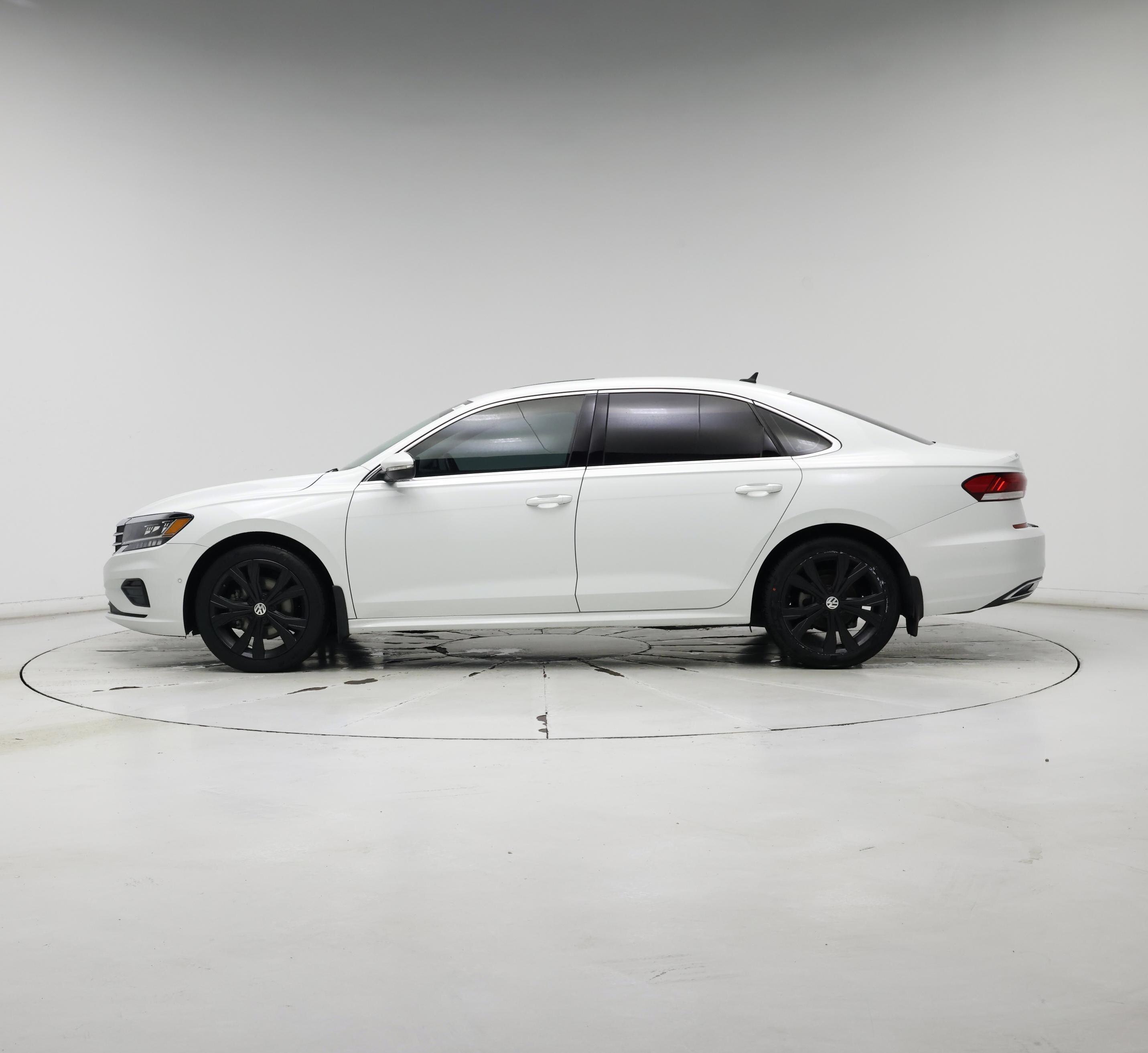 Thumbnail: 2020 Volkswagen Passat - 3