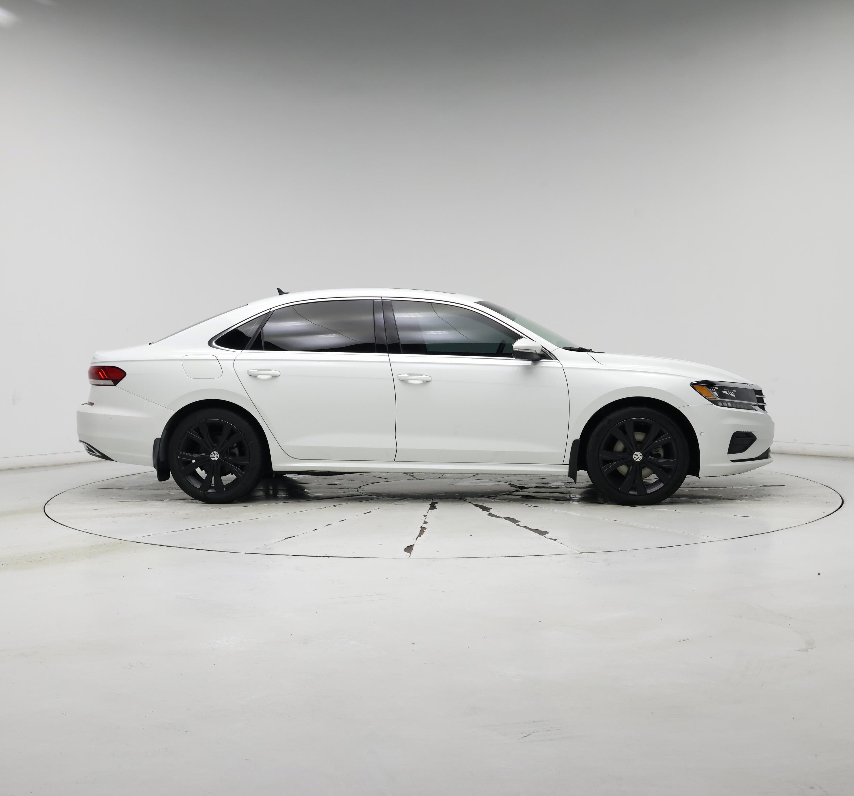 Thumbnail: 2020 Volkswagen Passat - 7