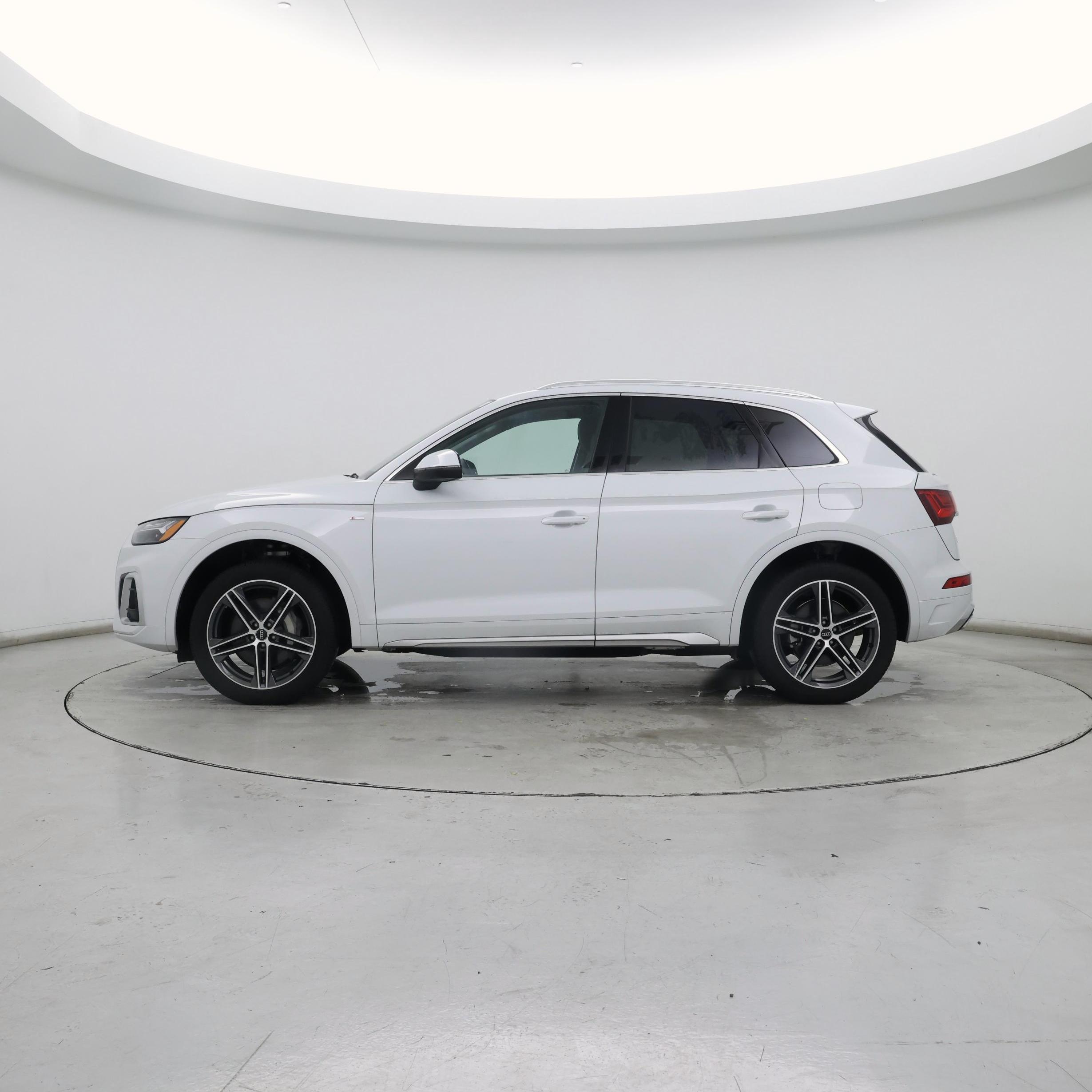 Thumbnail: 2024 Audi Q5 - 3