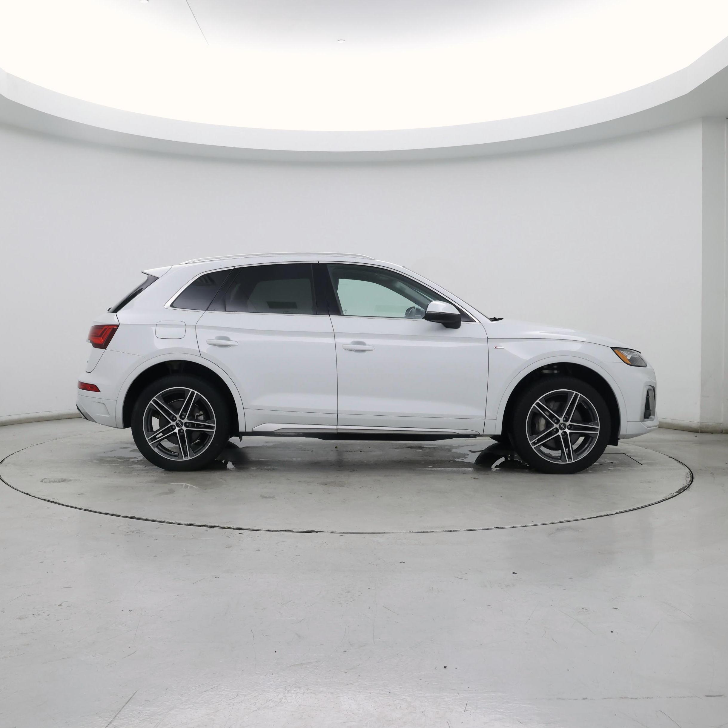 Thumbnail: 2024 Audi Q5 - 7