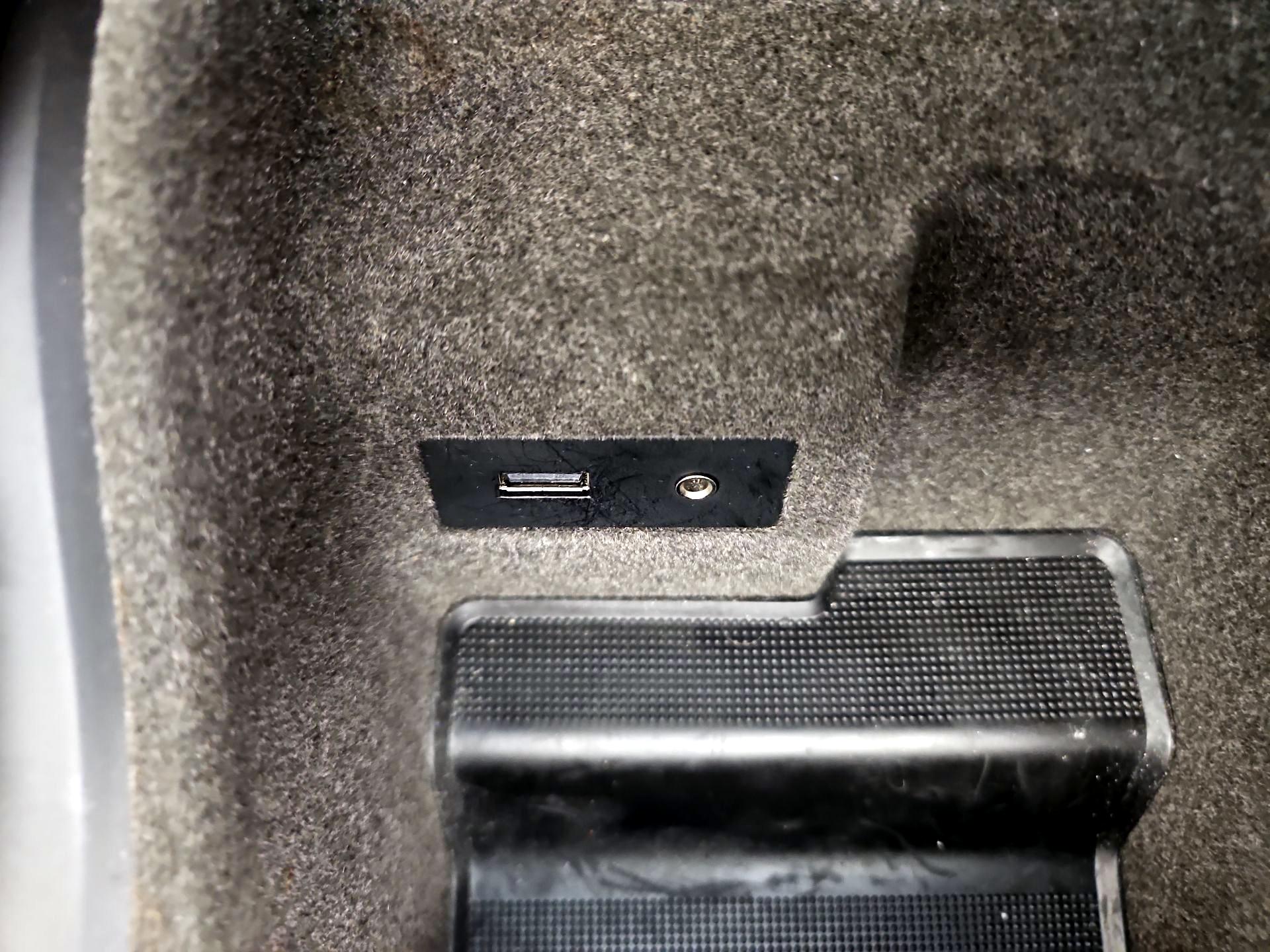 Thumbnail: 2015 Porsche Cayenne - 19