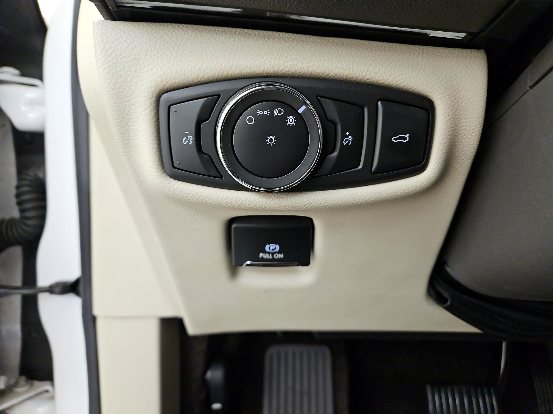 Thumbnail: 2017 Lincoln MKZ - 13