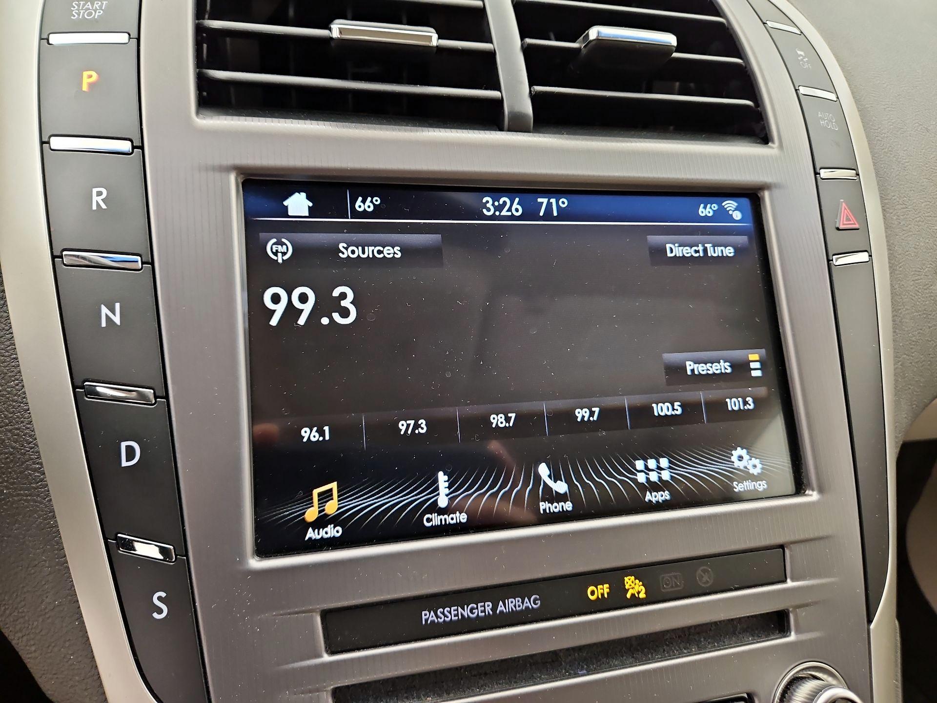 Thumbnail: 2017 Lincoln MKZ - 15