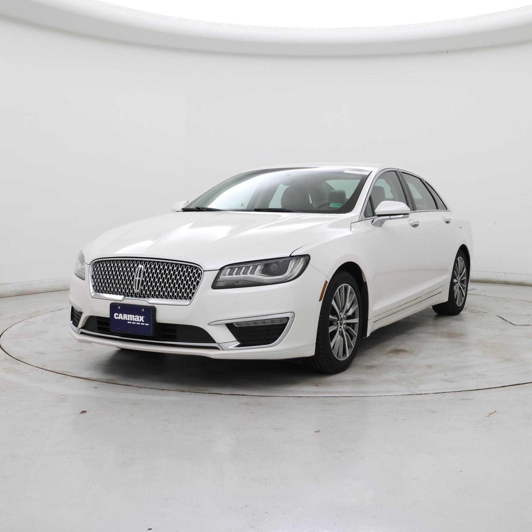 Thumbnail: 2017 Lincoln MKZ - 4