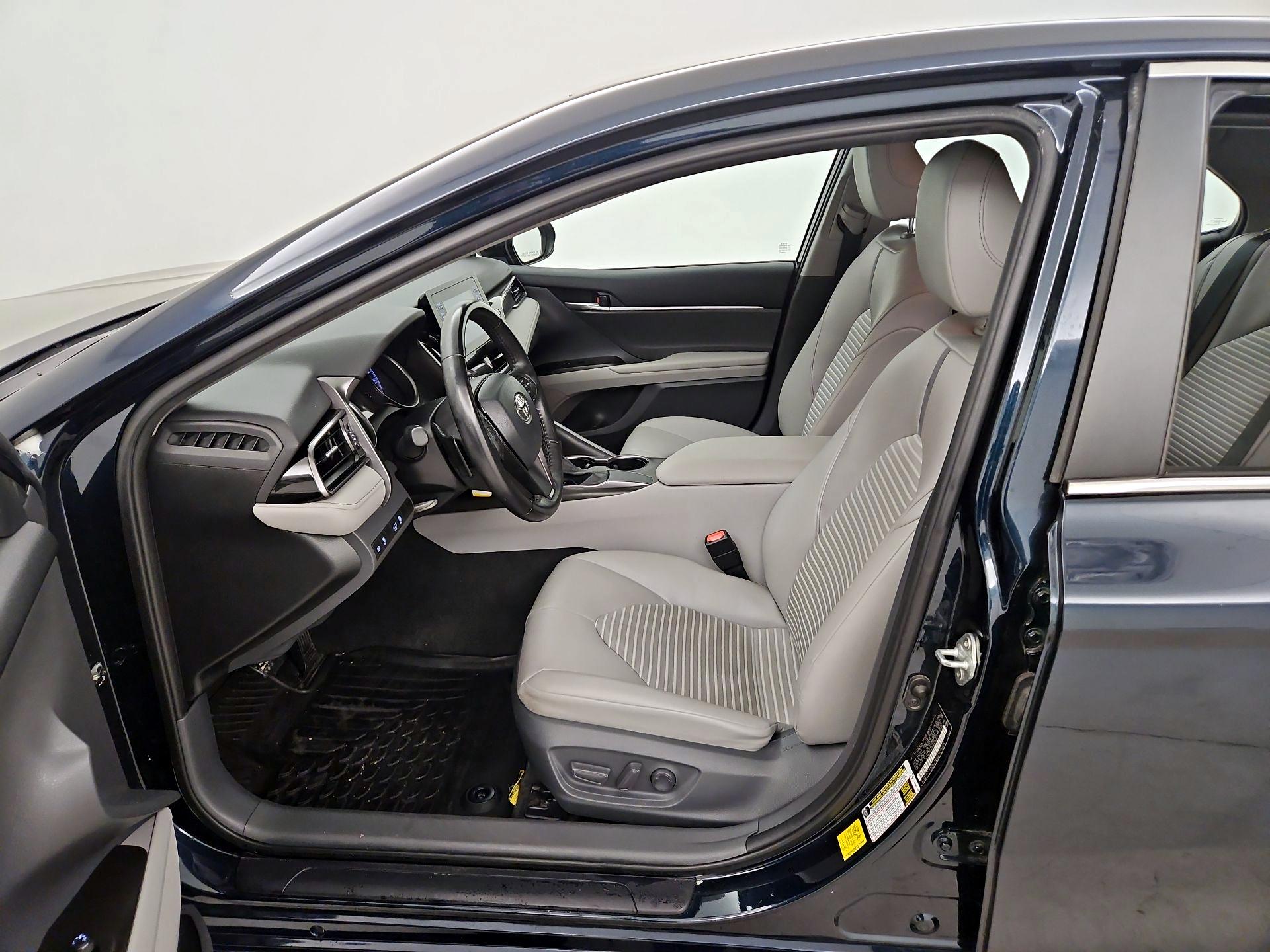 Thumbnail: 2021 Toyota Camry - 11