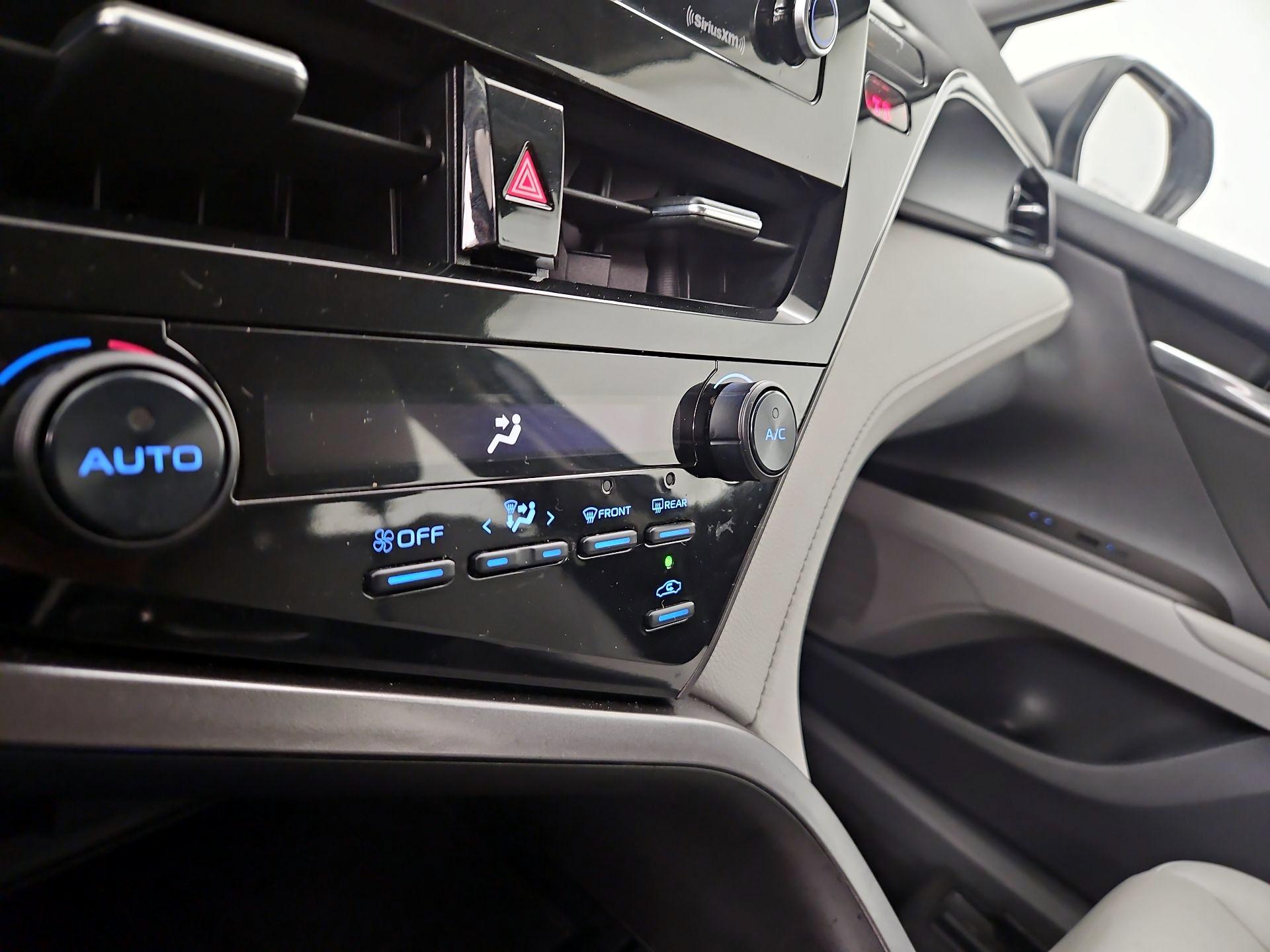 Thumbnail: 2021 Toyota Camry - 16