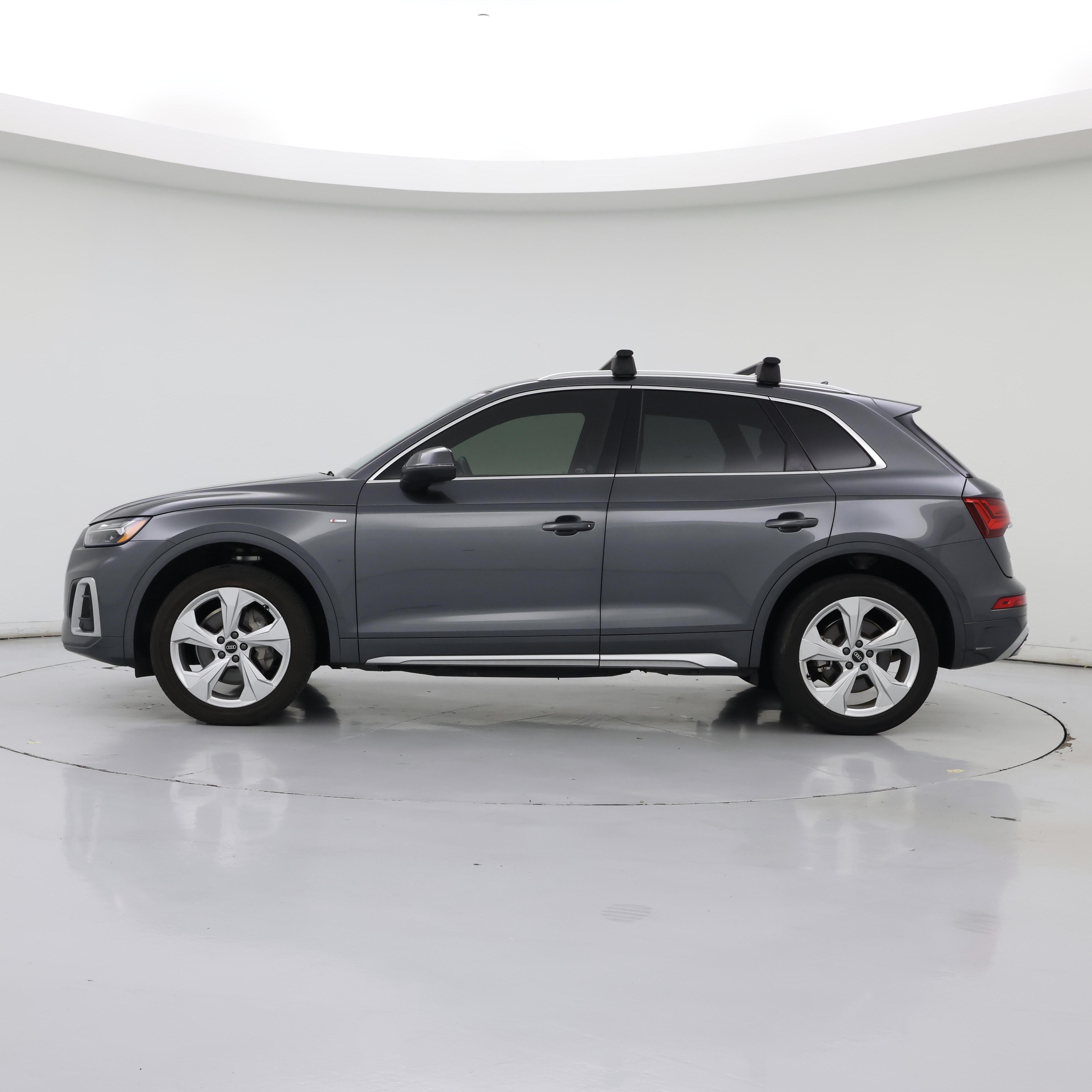 Thumbnail: 2022 Audi Q5 - 3