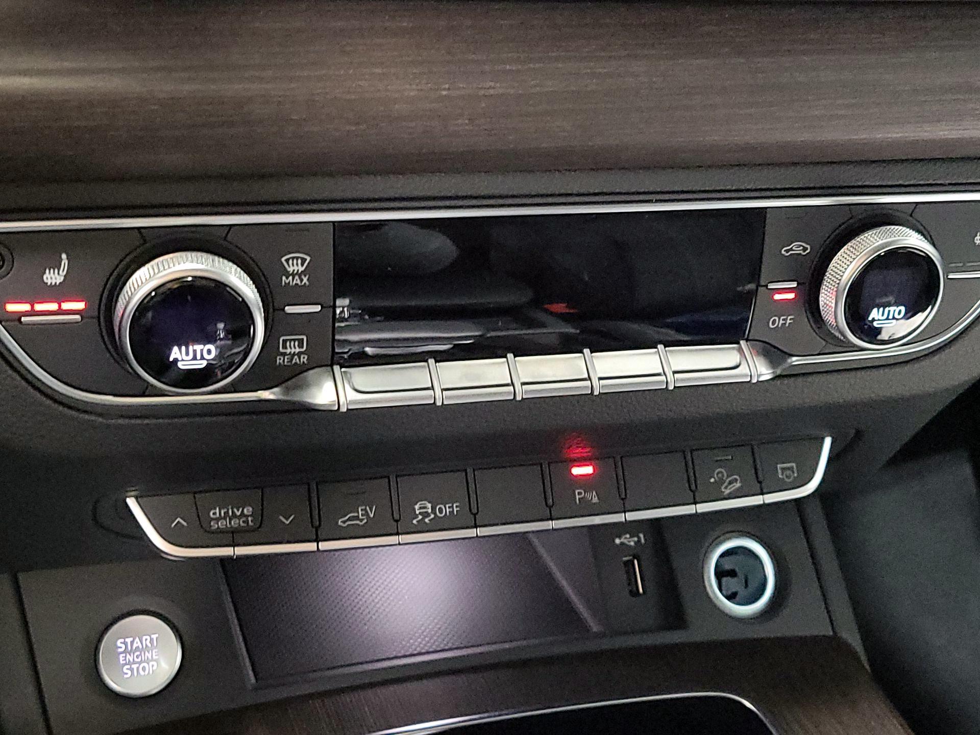 Thumbnail: 2024 Audi Q5 - 16