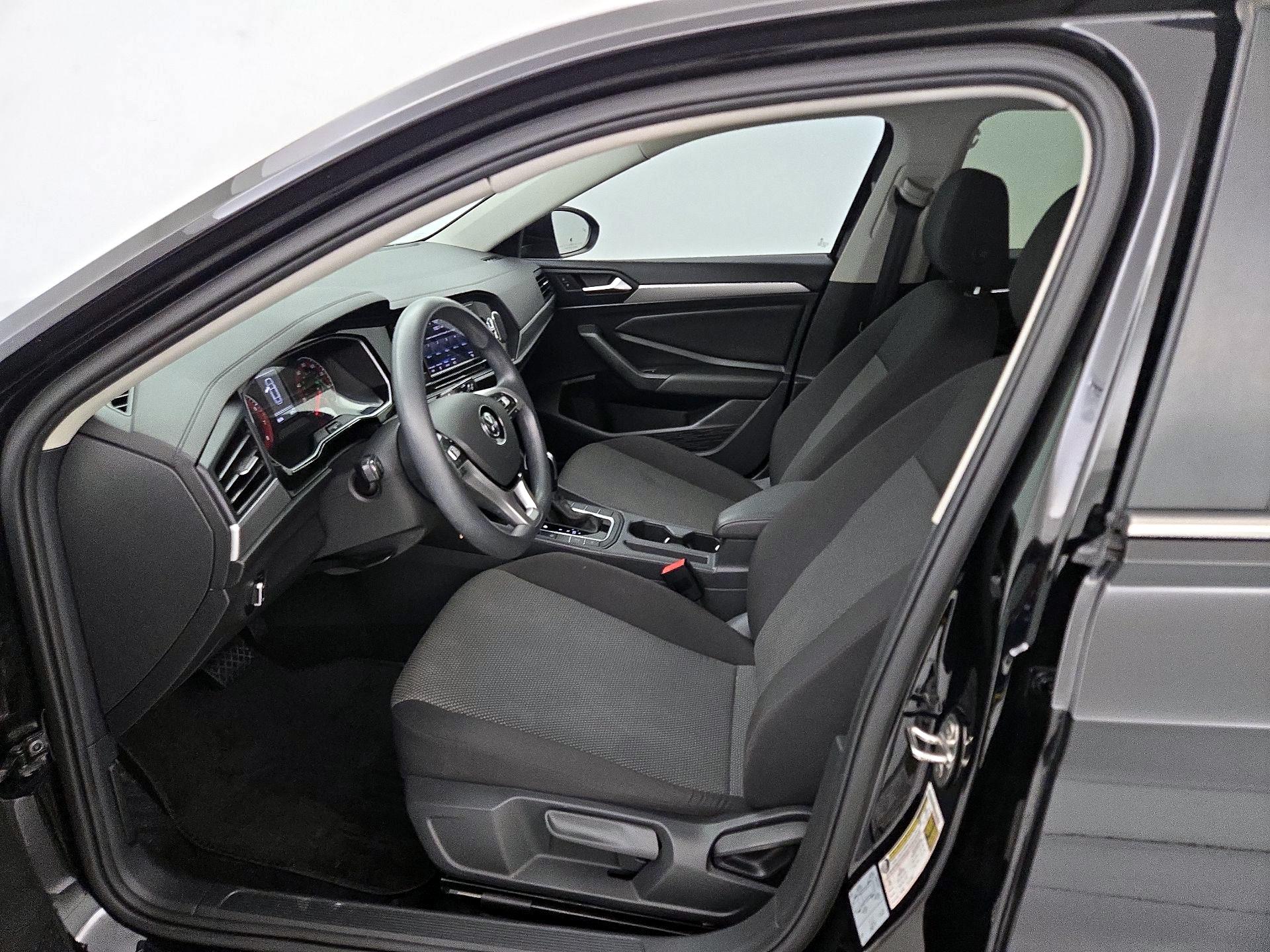 Thumbnail: 2021 Volkswagen Jetta - 11