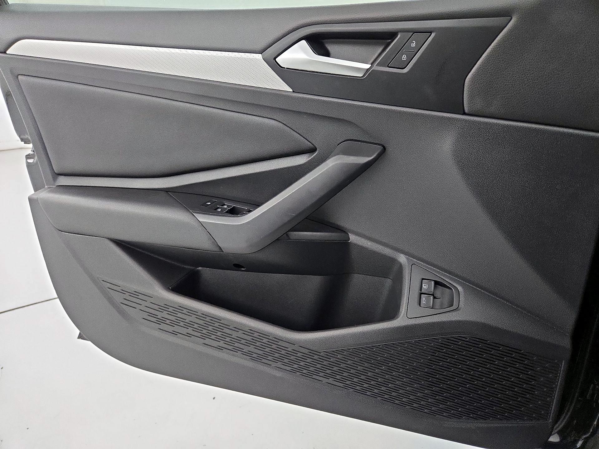 Thumbnail: 2021 Volkswagen Jetta - 12