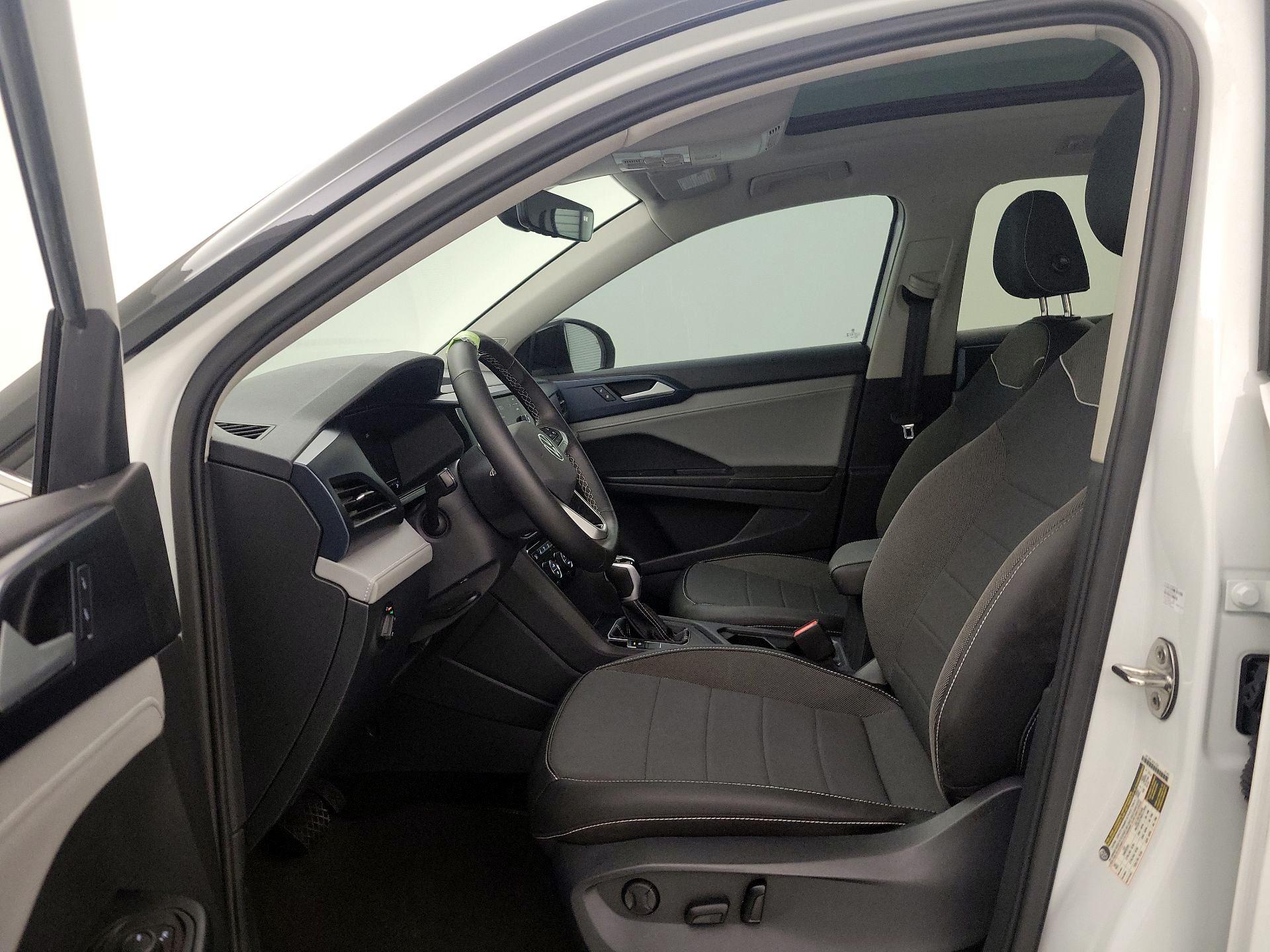 Thumbnail: 2024 Volkswagen Taos - 11