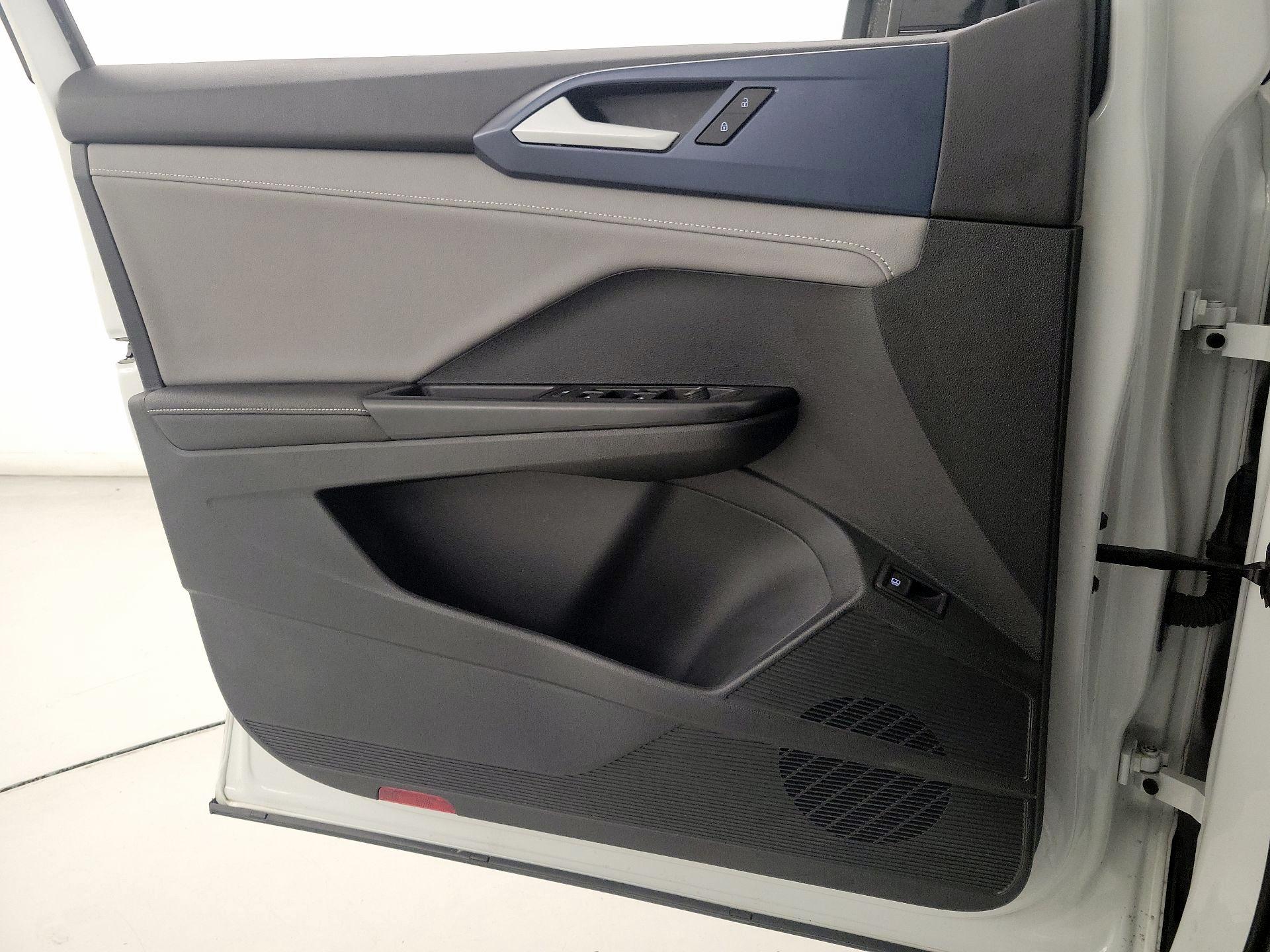 Thumbnail: 2024 Volkswagen Taos - 12