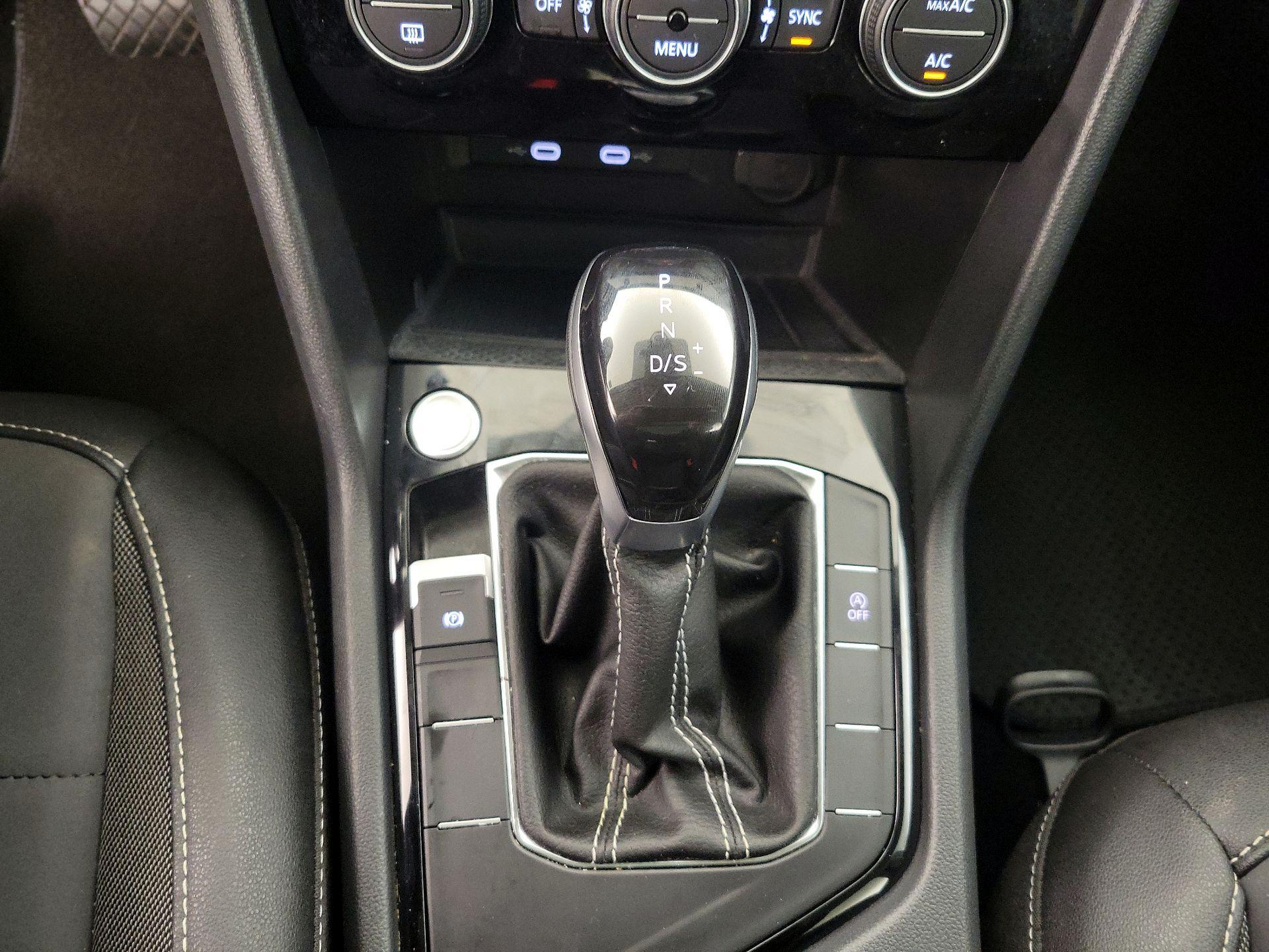 Thumbnail: 2024 Volkswagen Taos - 17