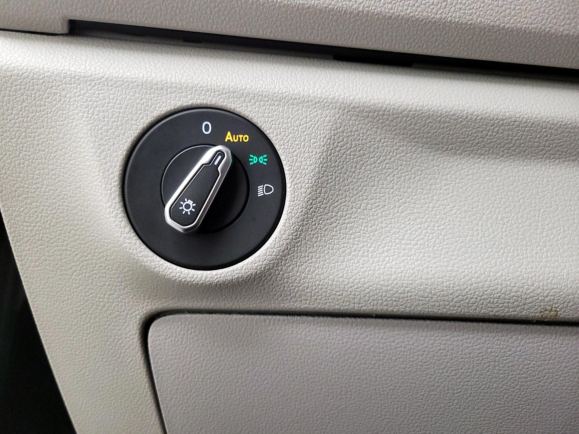 Thumbnail: 2022 Volkswagen Jetta - 13