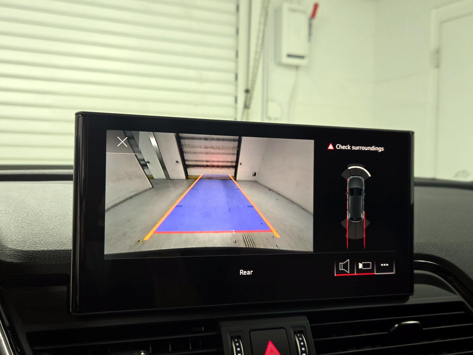 Thumbnail: 2022 Audi Q5 - 14