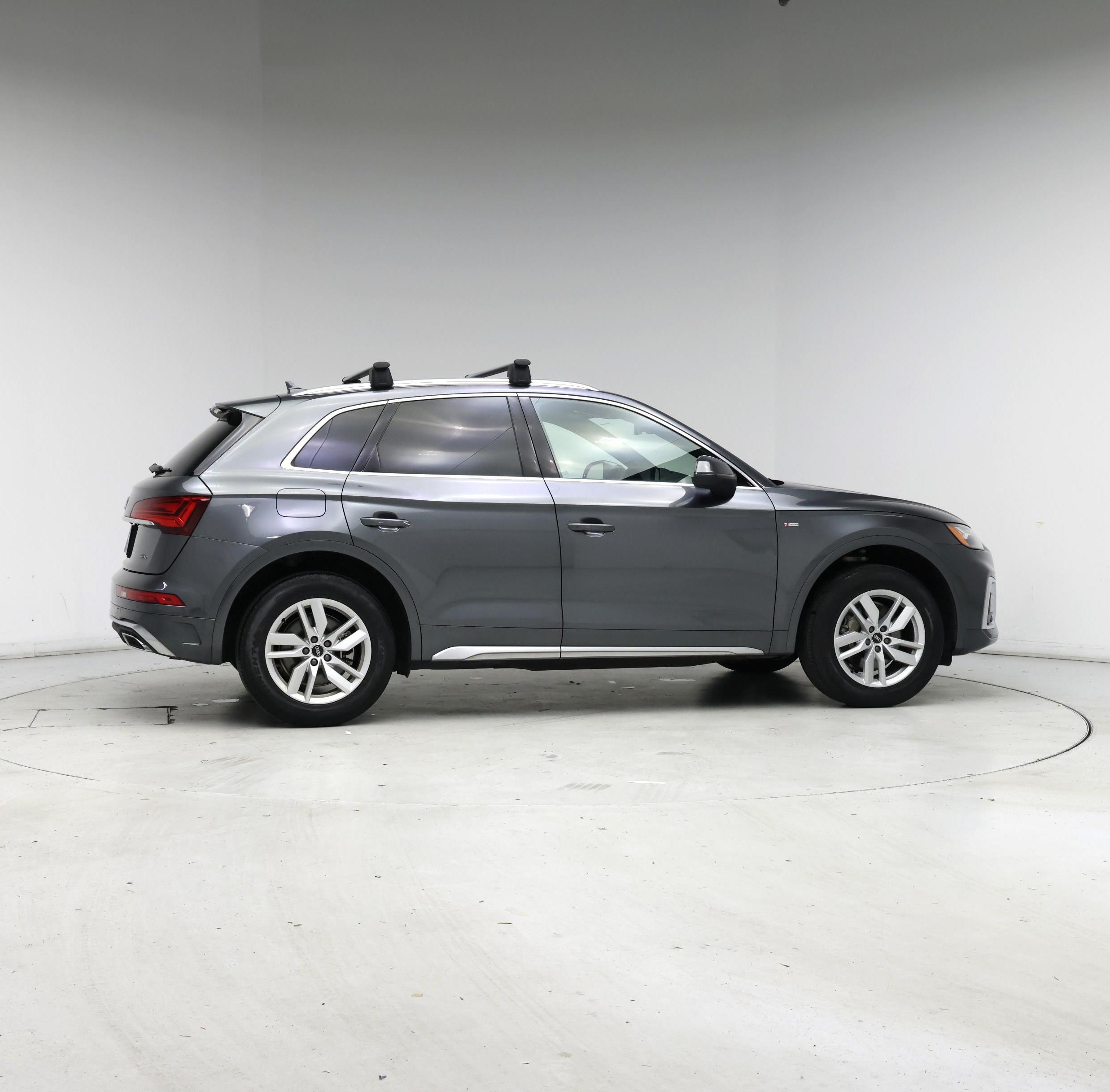 Thumbnail: 2022 Audi Q5 - 7