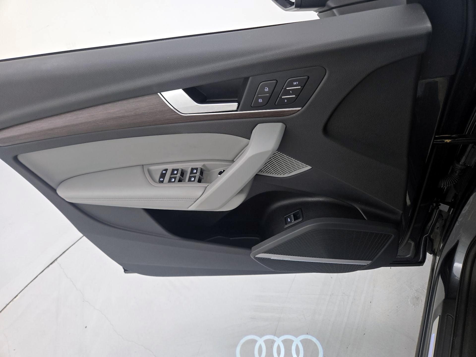 Thumbnail: 2022 Audi Q5 - 12