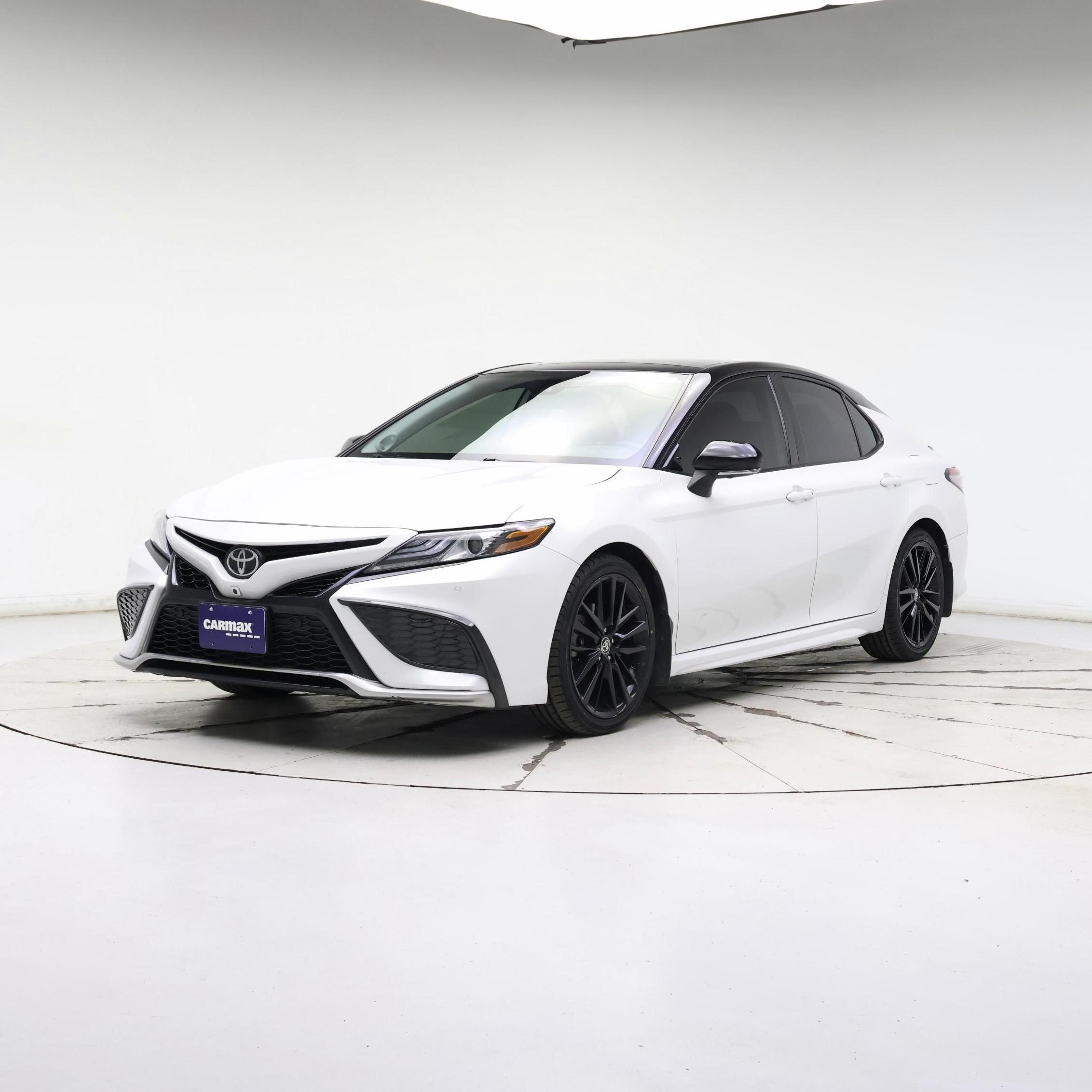 Thumbnail: 2023 Toyota Camry - 4