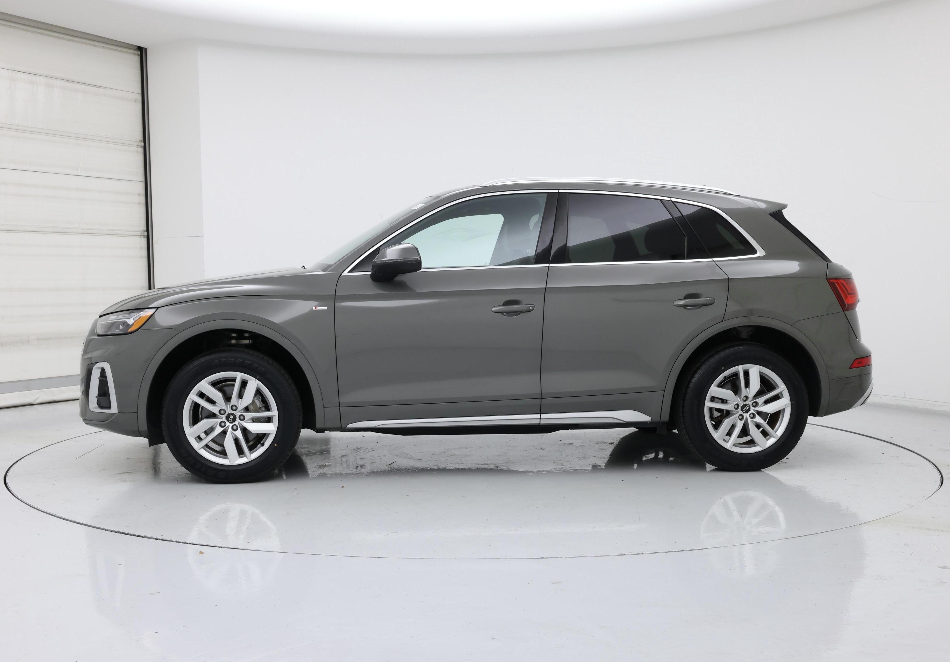 Thumbnail: 2023 Audi Q5 - 3