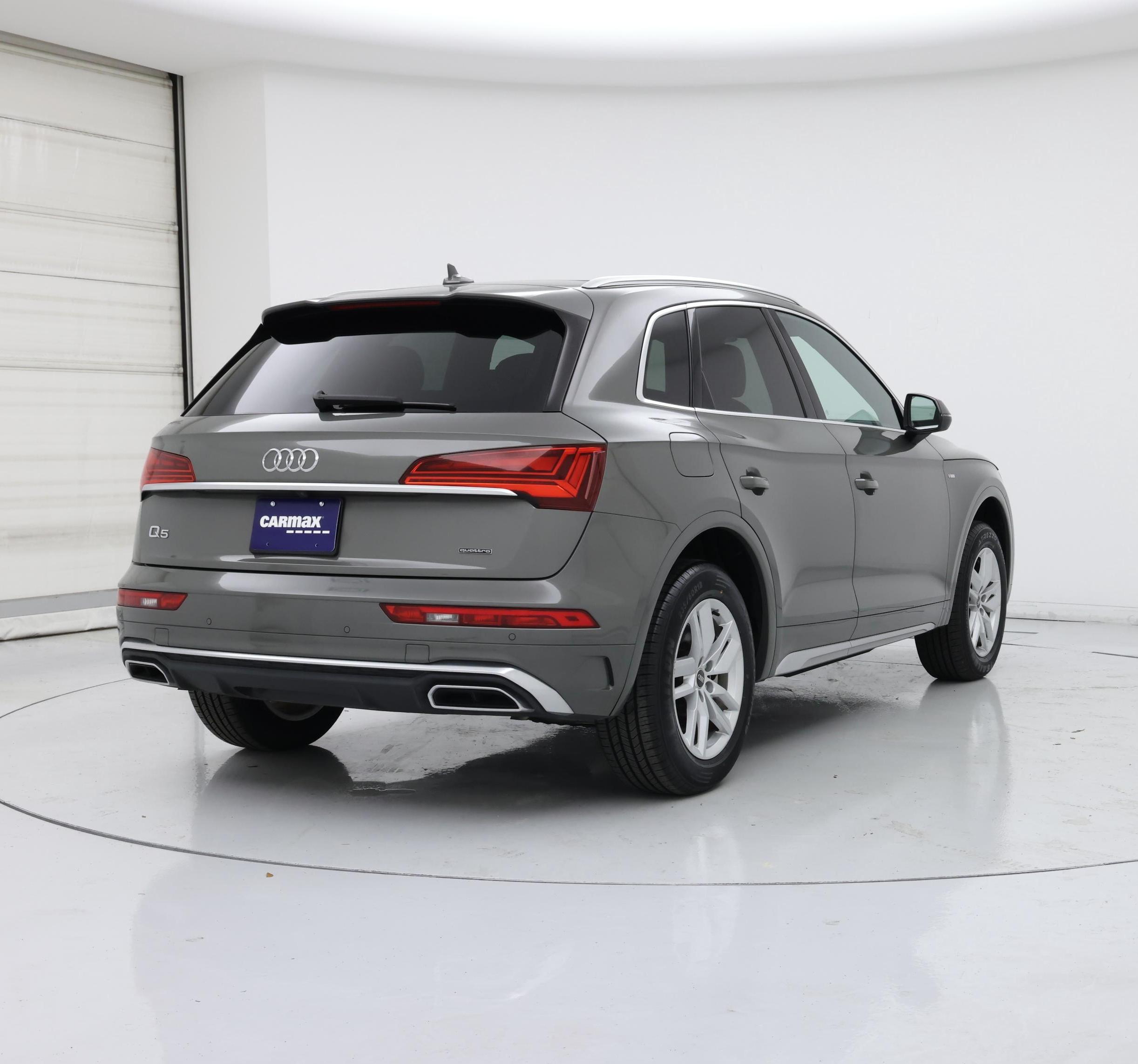 Thumbnail: 2023 Audi Q5 - 8