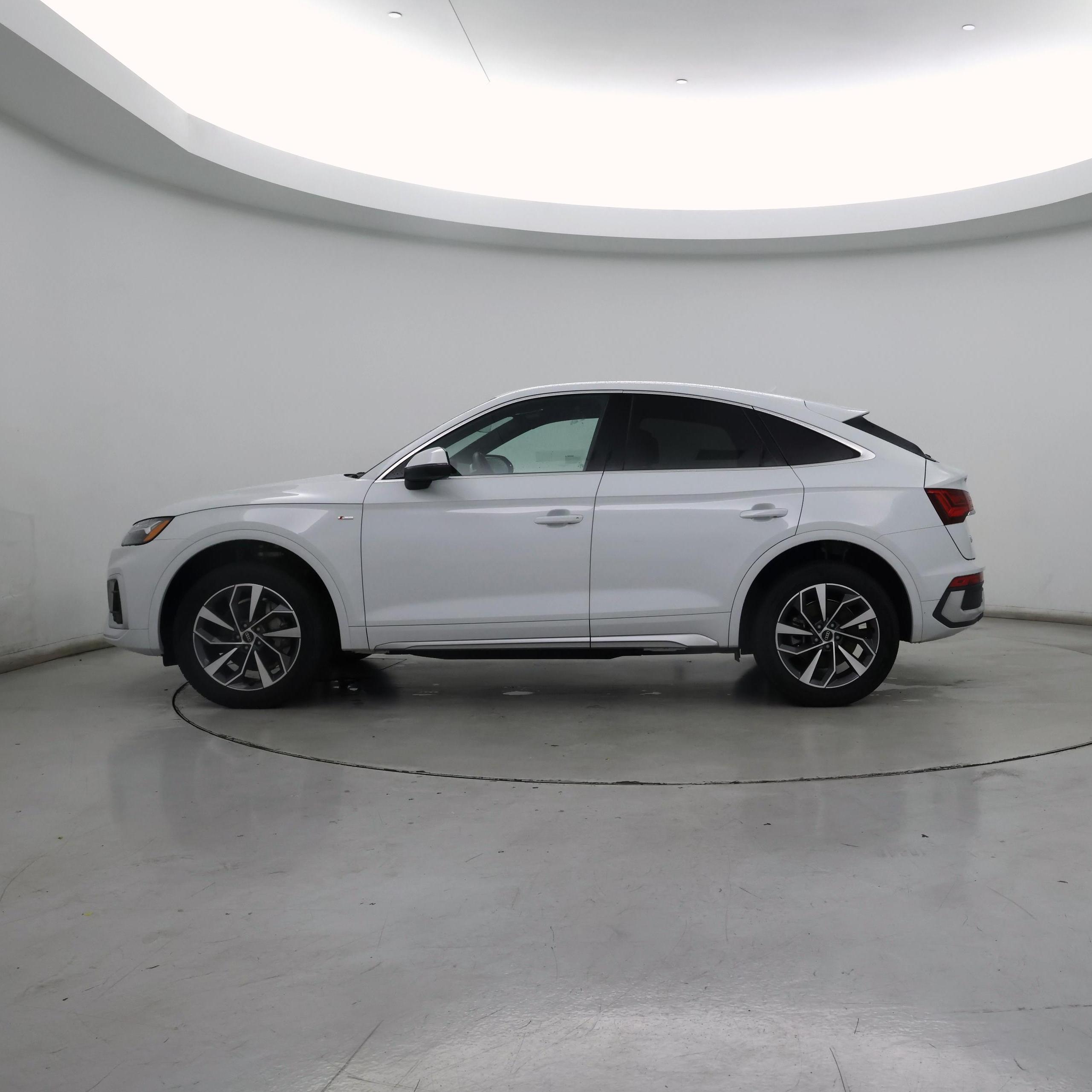 Thumbnail: 2023 Audi Q5 - 3