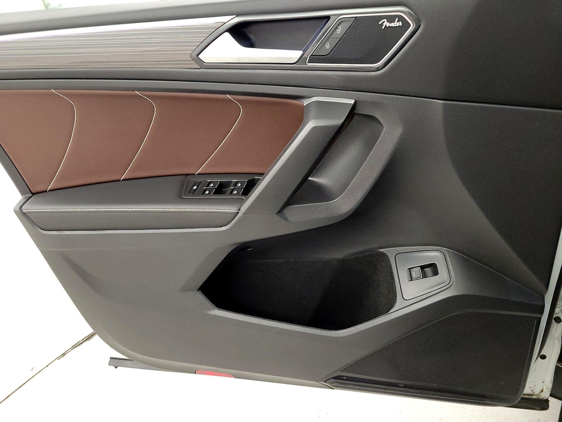 Thumbnail: 2024 Volkswagen Tiguan - 12