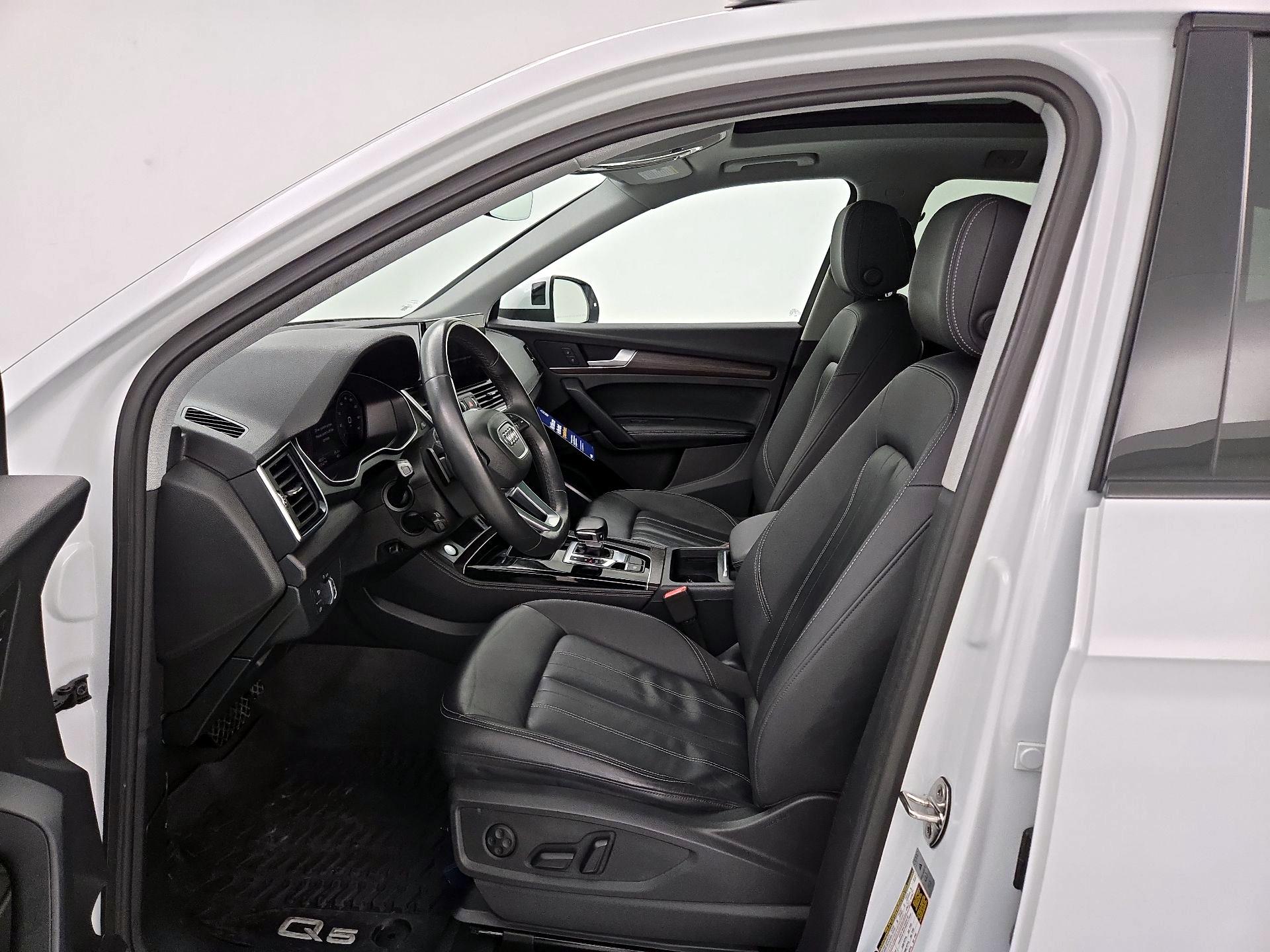 Thumbnail: 2022 Audi Q5 - 11