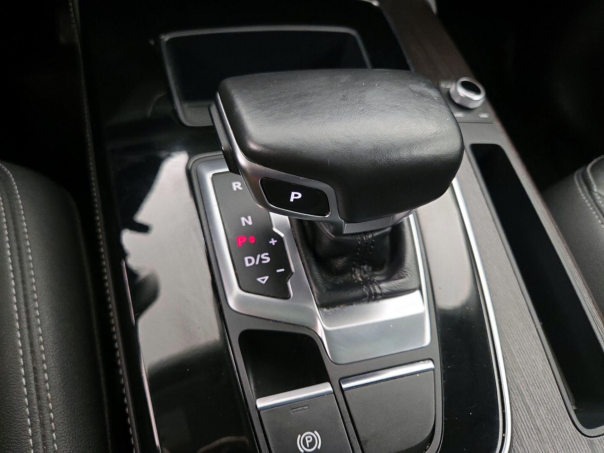 Thumbnail: 2022 Audi Q5 - 17