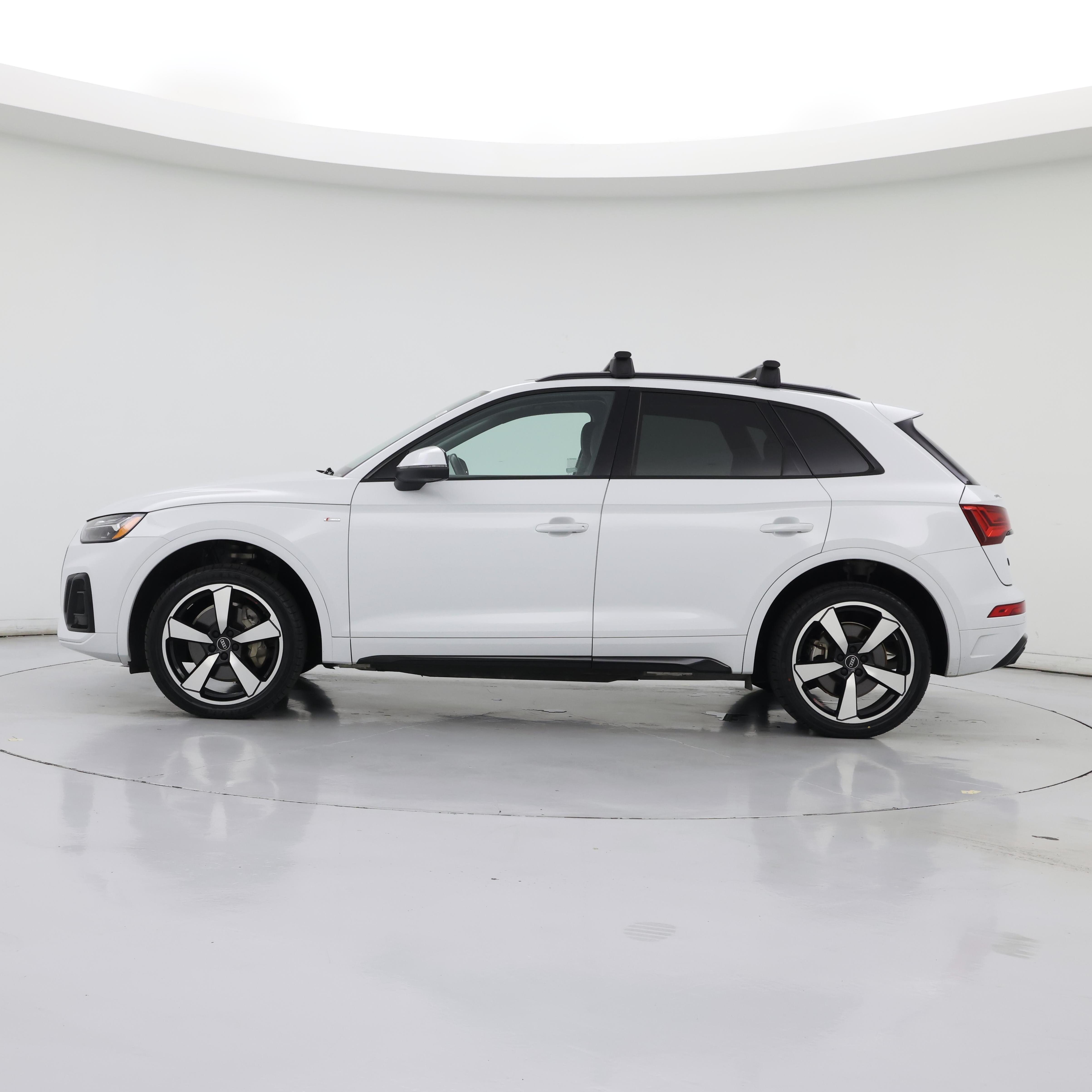 Thumbnail: 2022 Audi Q5 - 3