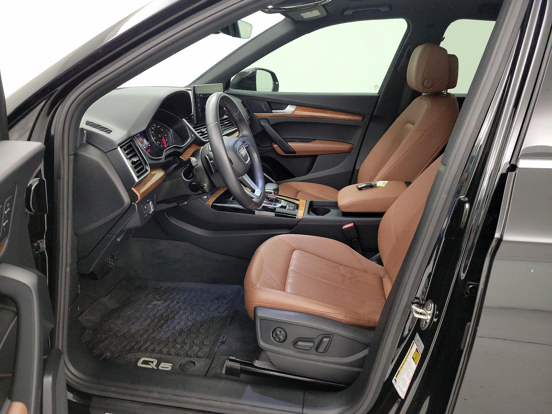 Thumbnail: 2023 Audi Q5 - 11