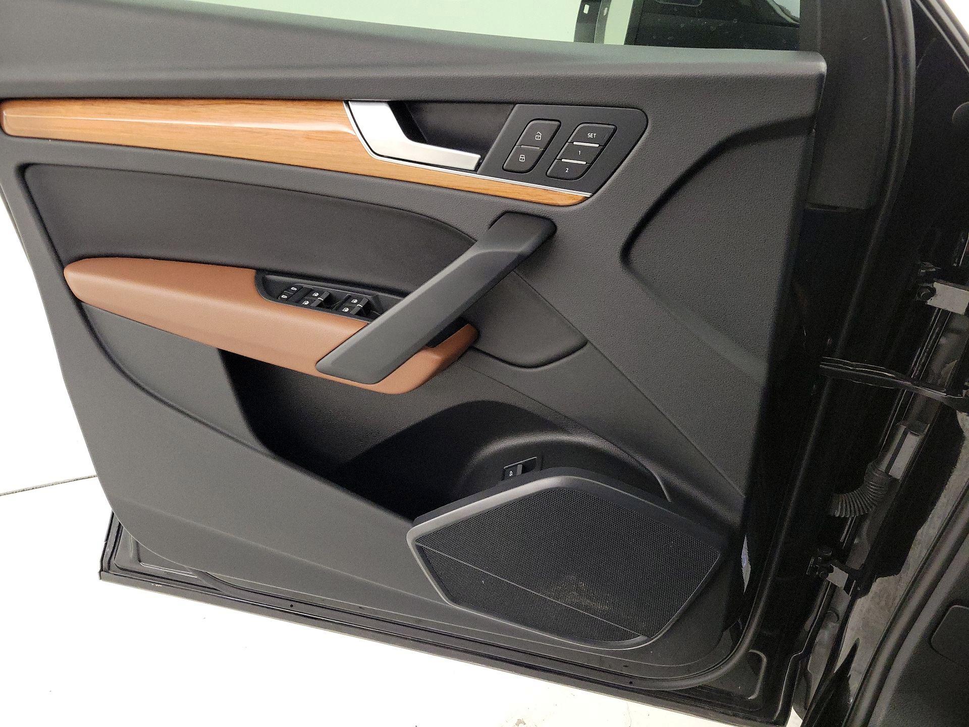 Thumbnail: 2023 Audi Q5 - 12