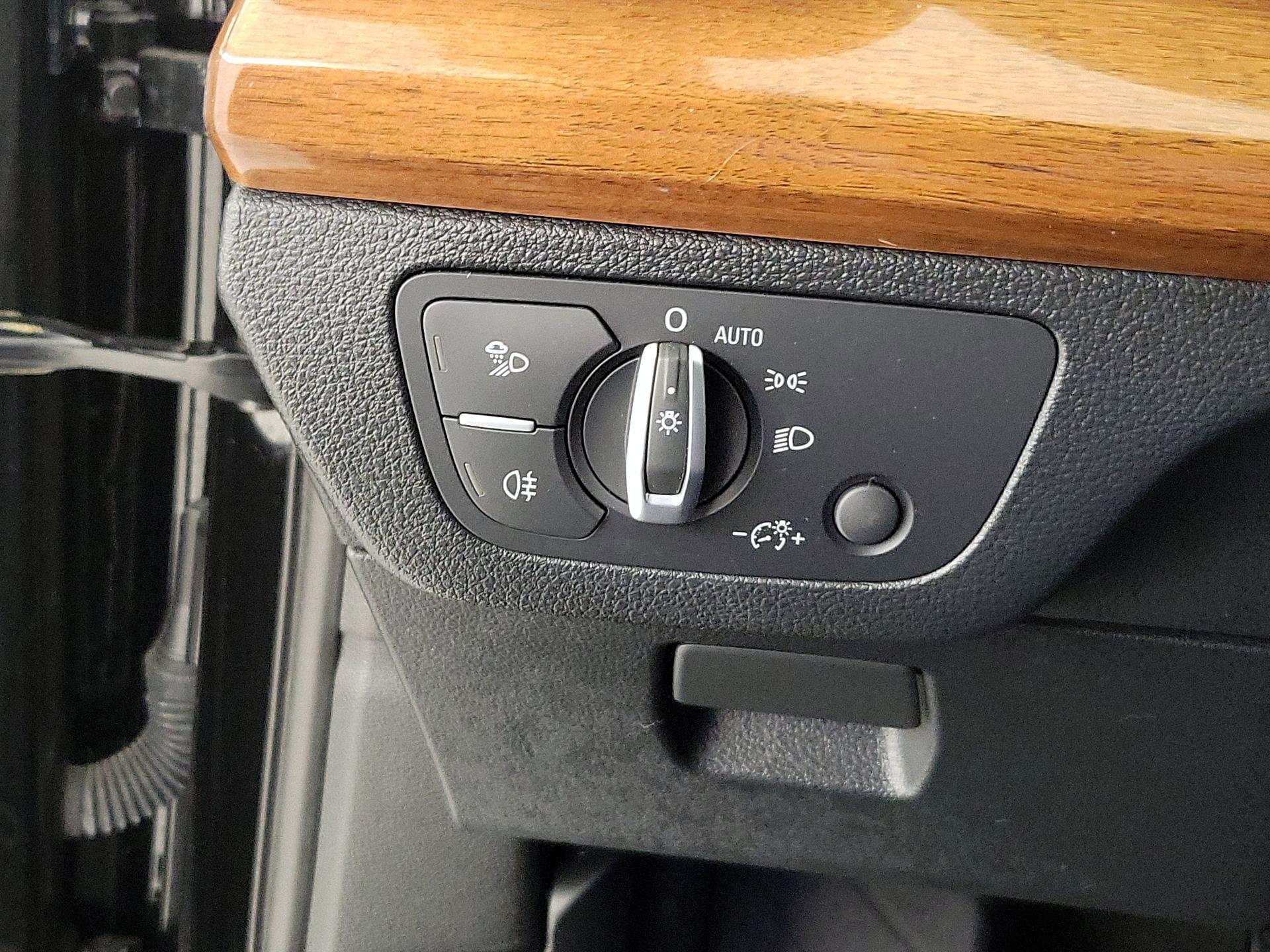 Thumbnail: 2023 Audi Q5 - 13