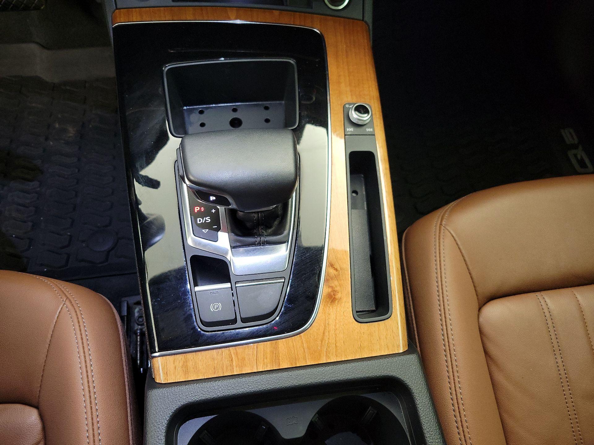 Thumbnail: 2023 Audi Q5 - 17