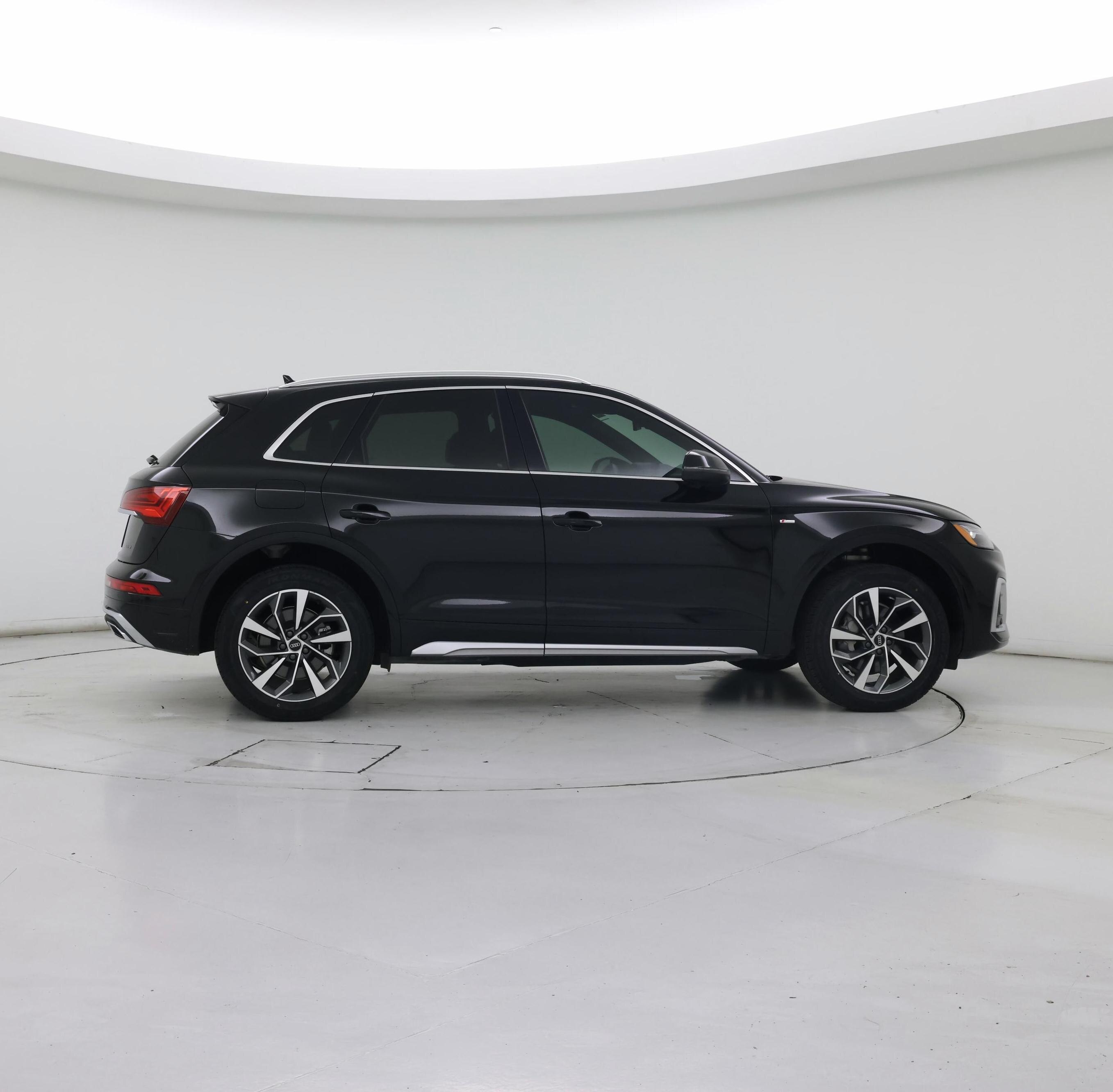 Thumbnail: 2023 Audi Q5 - 7