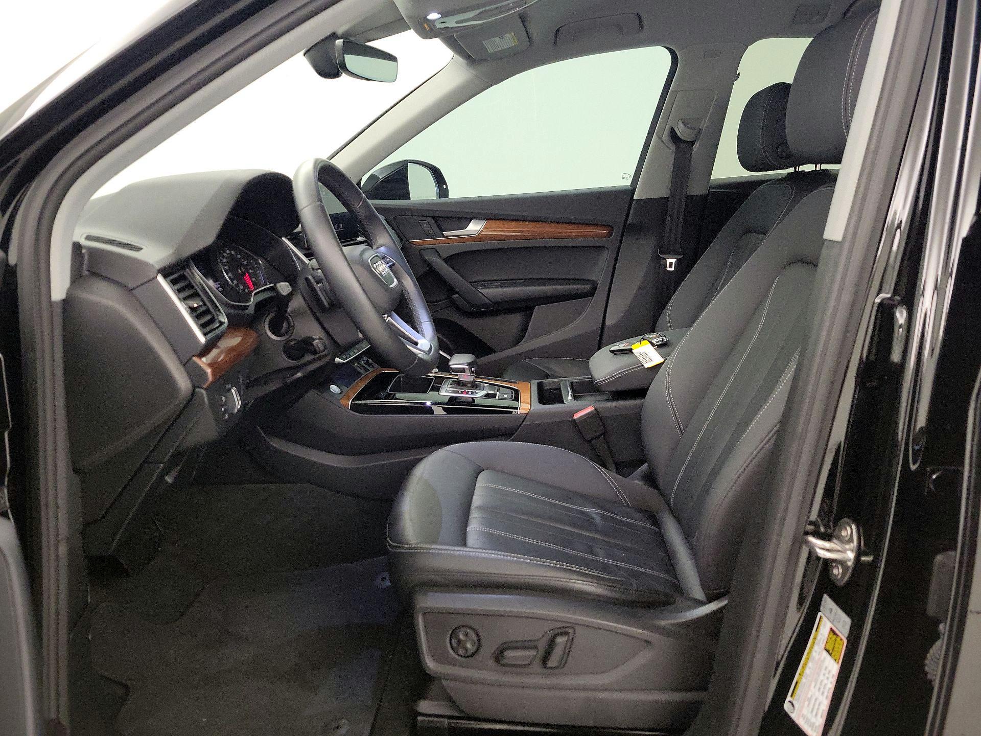 Thumbnail: 2022 Audi Q5 - 11