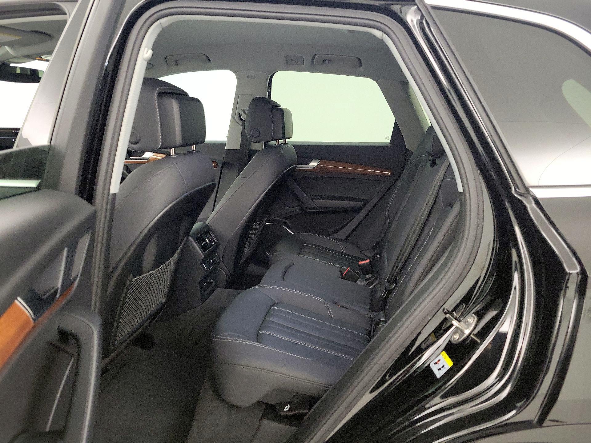 Thumbnail: 2022 Audi Q5 - 18