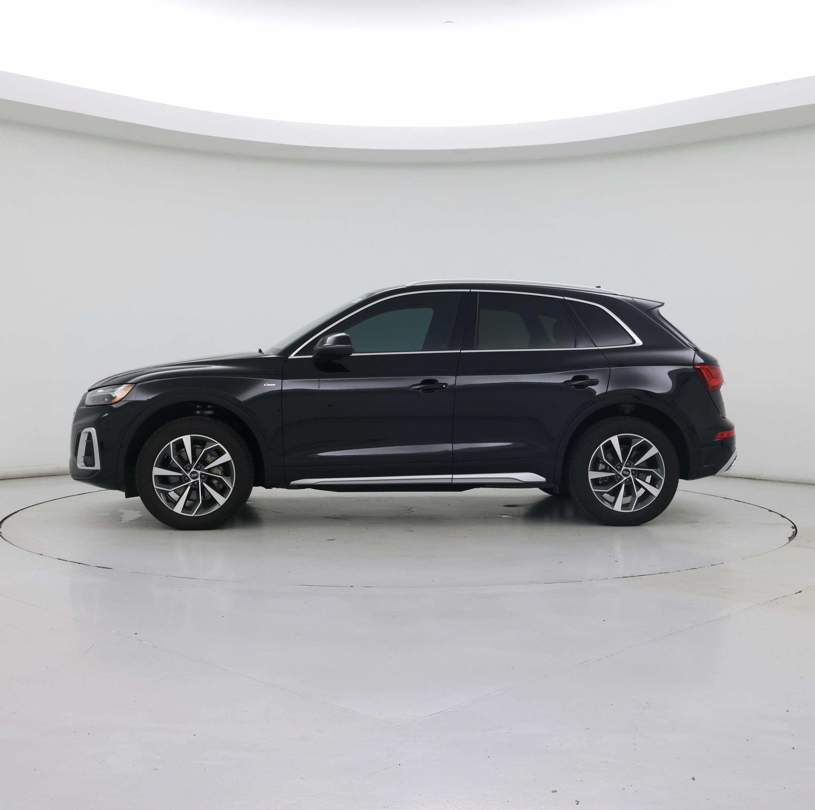 Thumbnail: 2022 Audi Q5 - 3