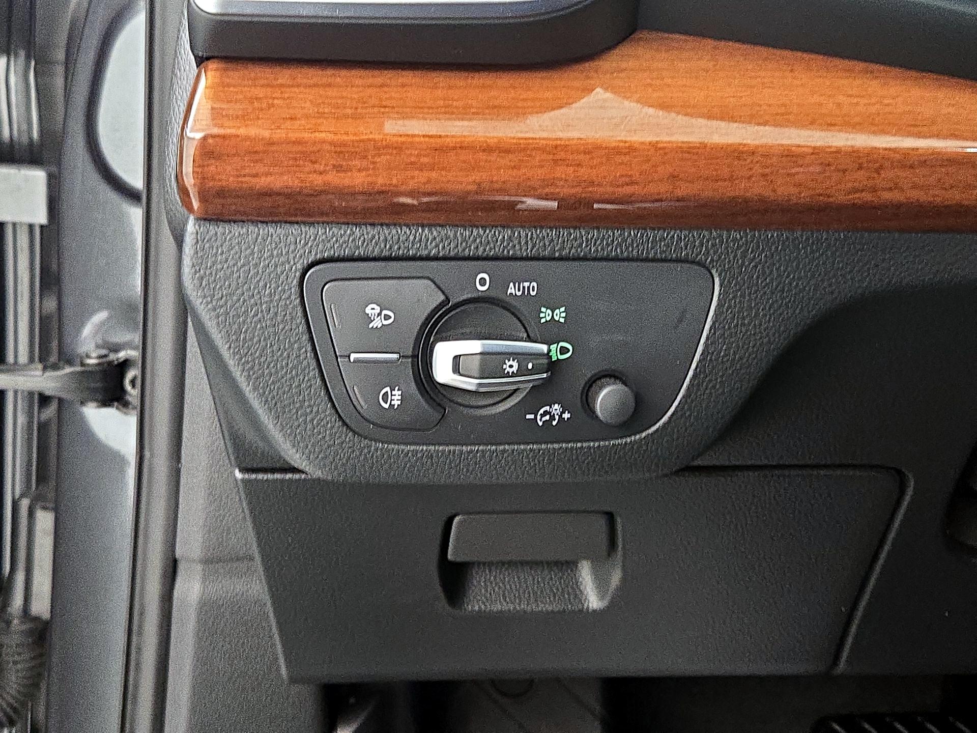 Thumbnail: 2022 Audi Q5 - 13