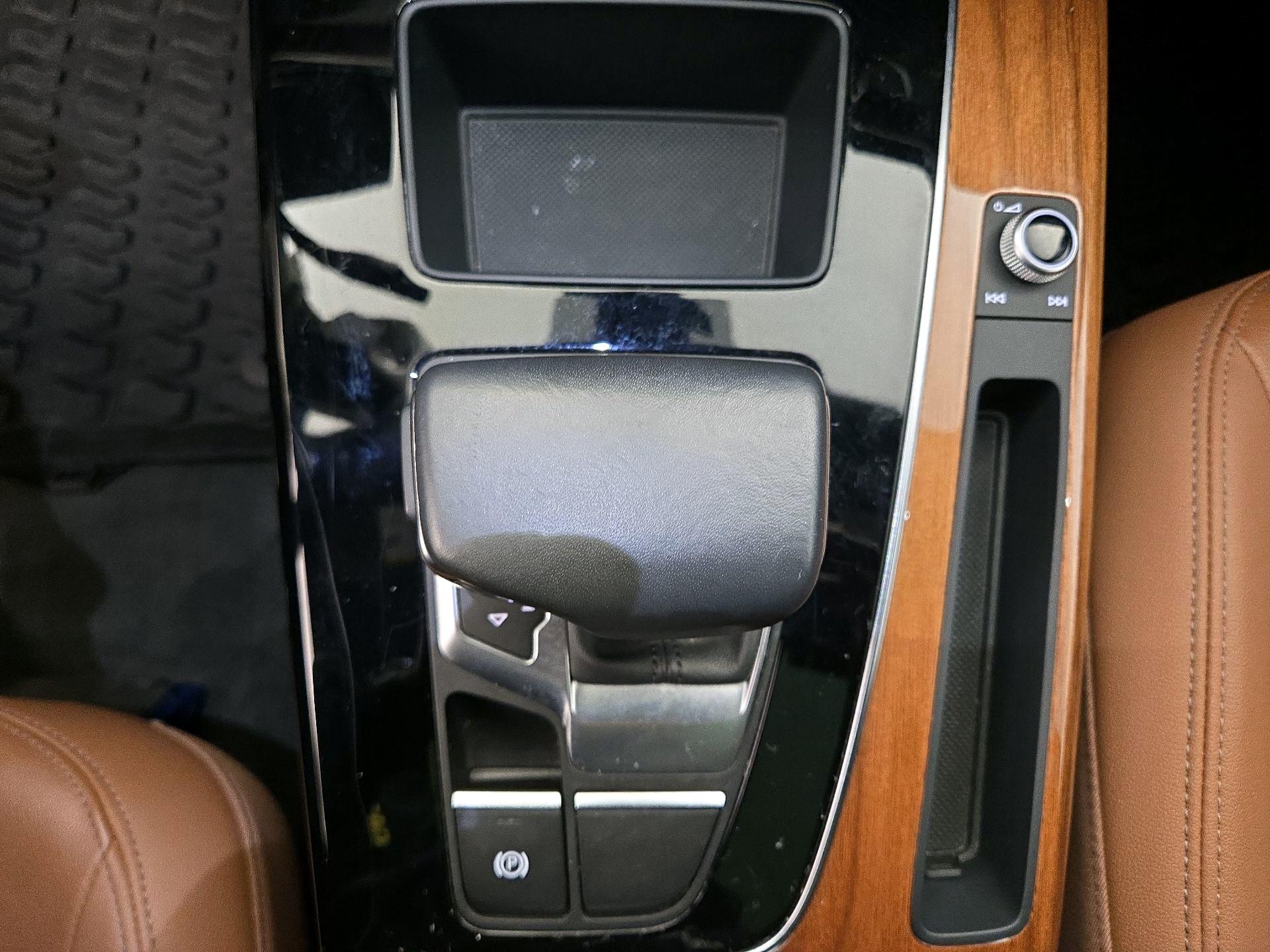 Thumbnail: 2022 Audi Q5 - 17