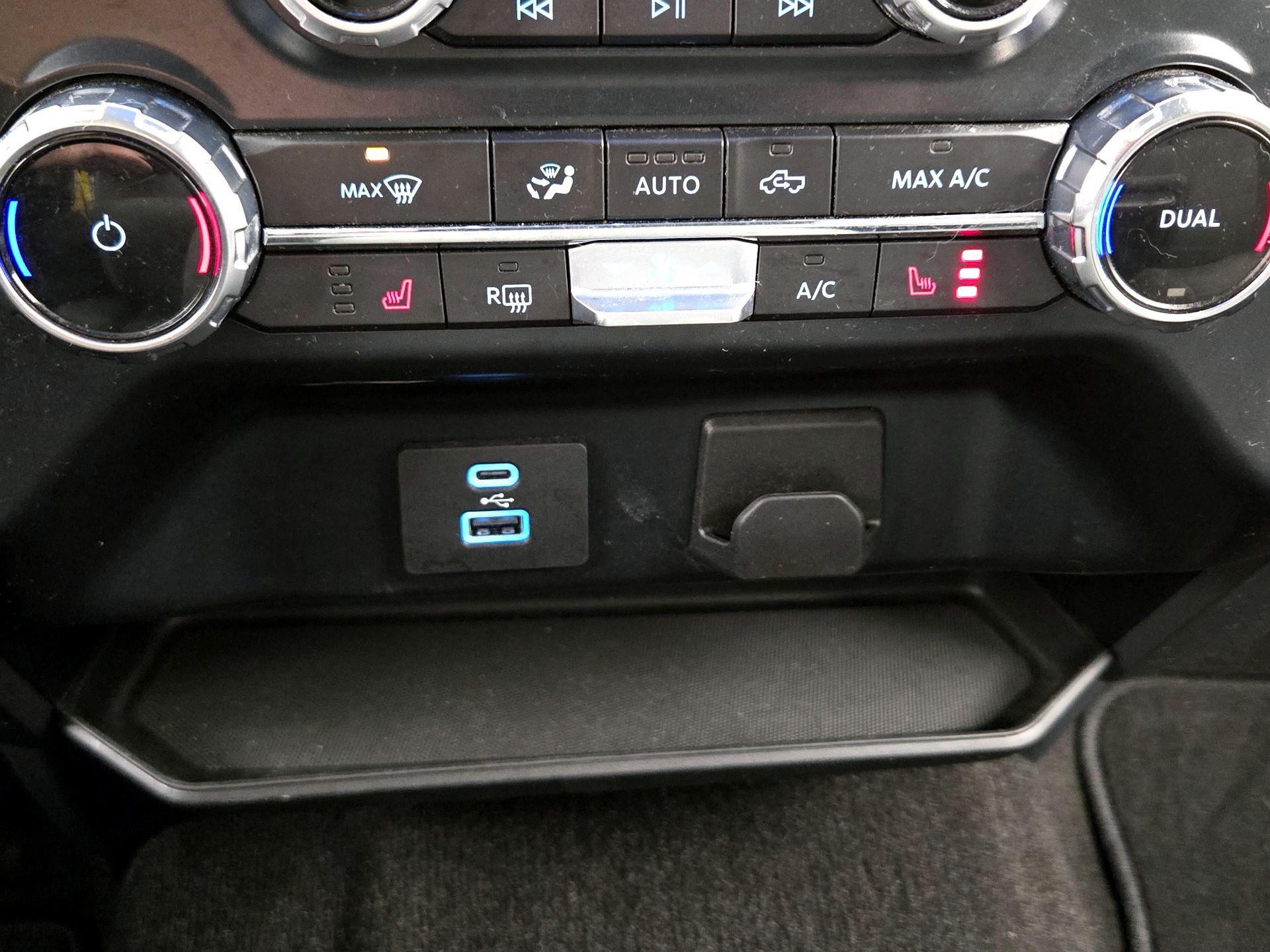 Thumbnail: 2022 Ford F-150 - 16