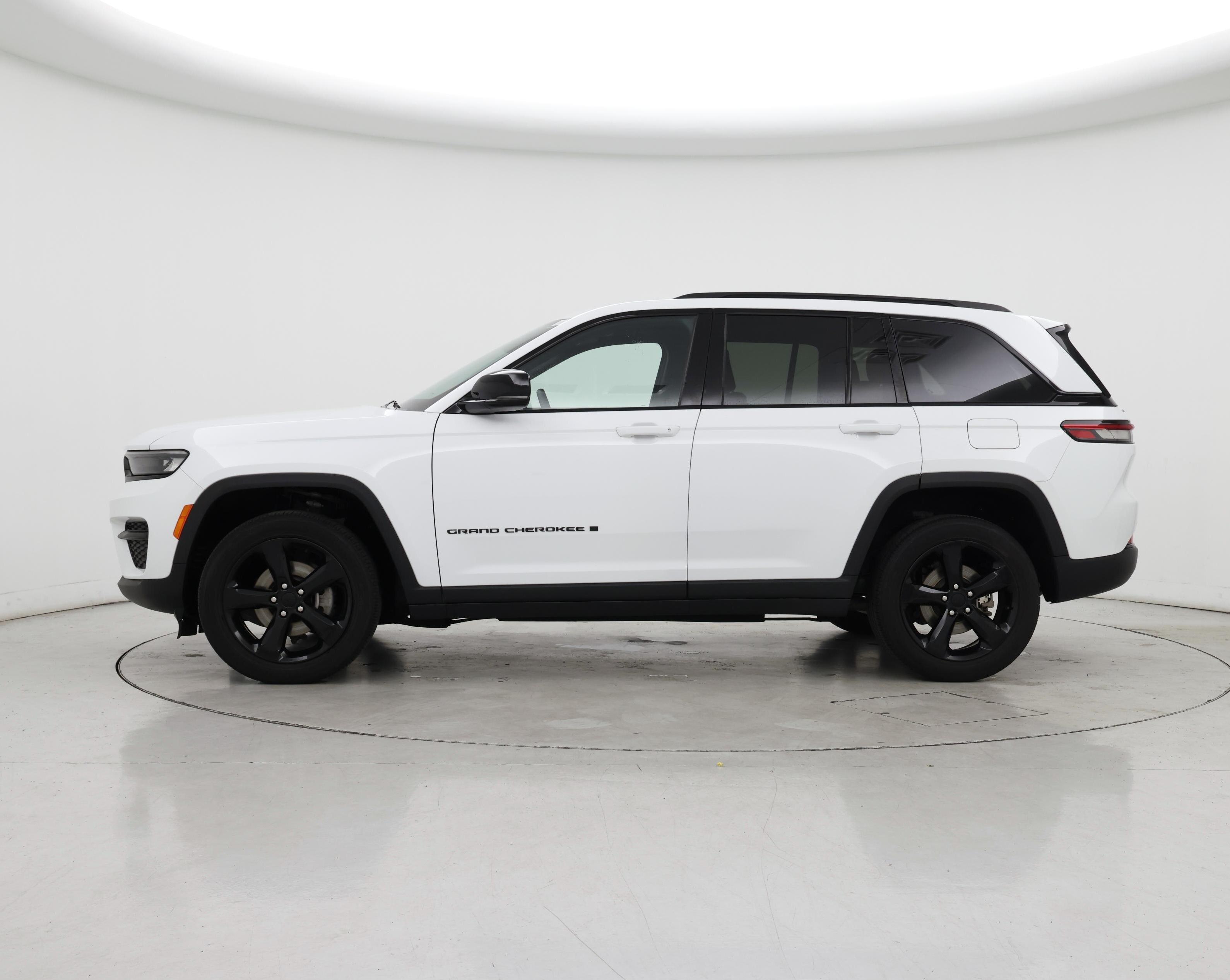 Thumbnail: 2023 Jeep Grand Cherokee - 3
