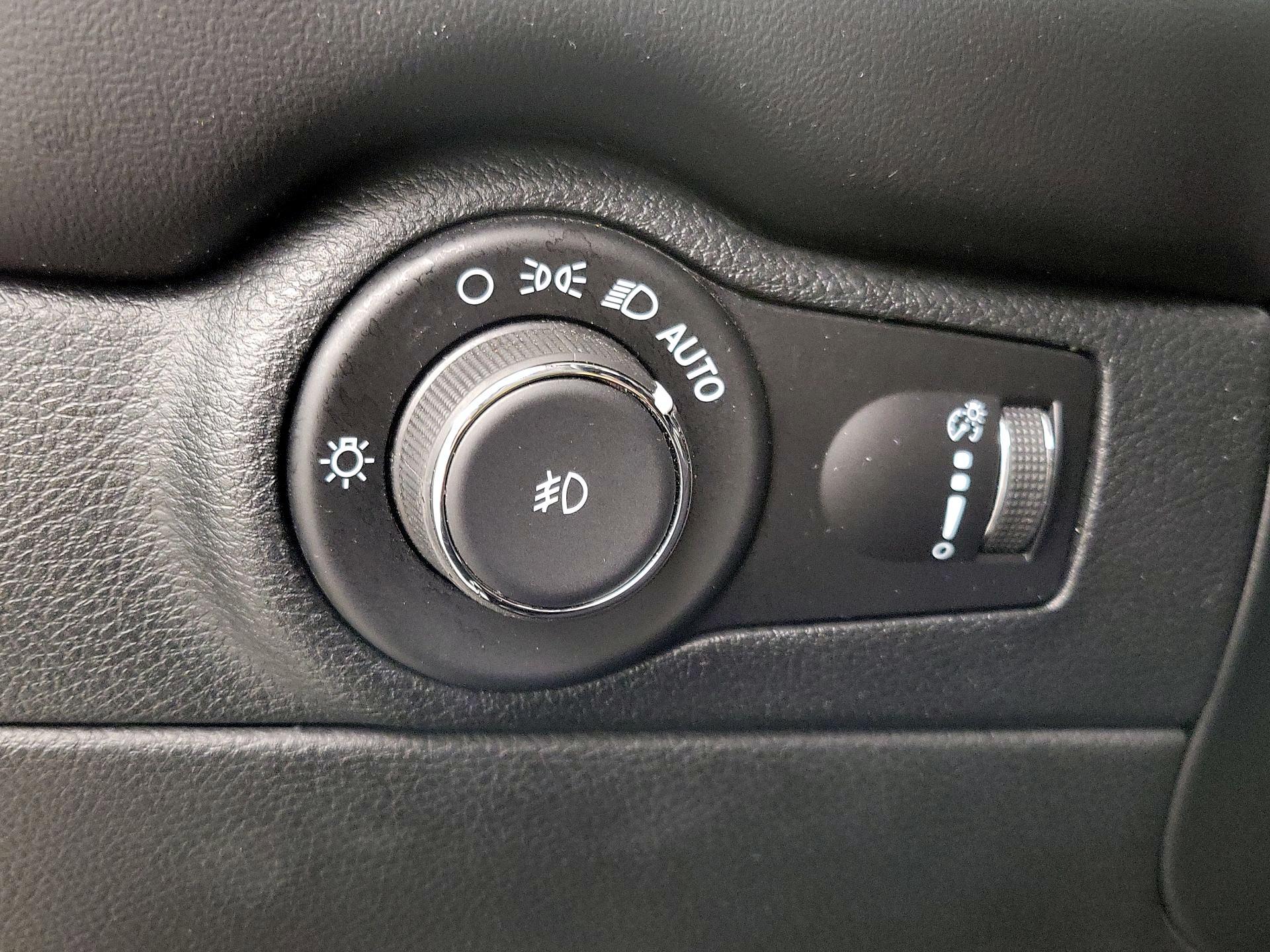 Thumbnail: 2021 Dodge Durango - 13