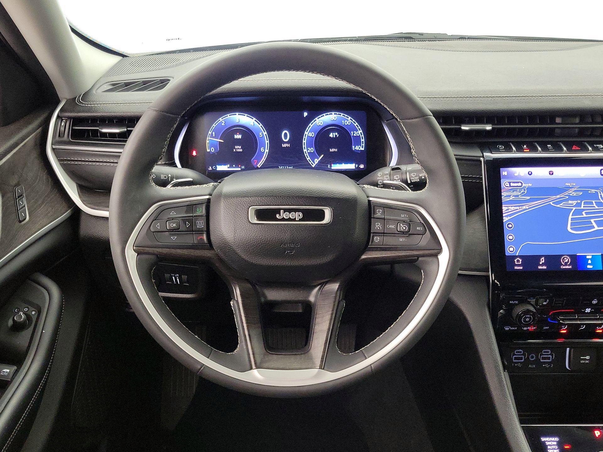 Thumbnail: 2023 Jeep Grand Cherokee - 10