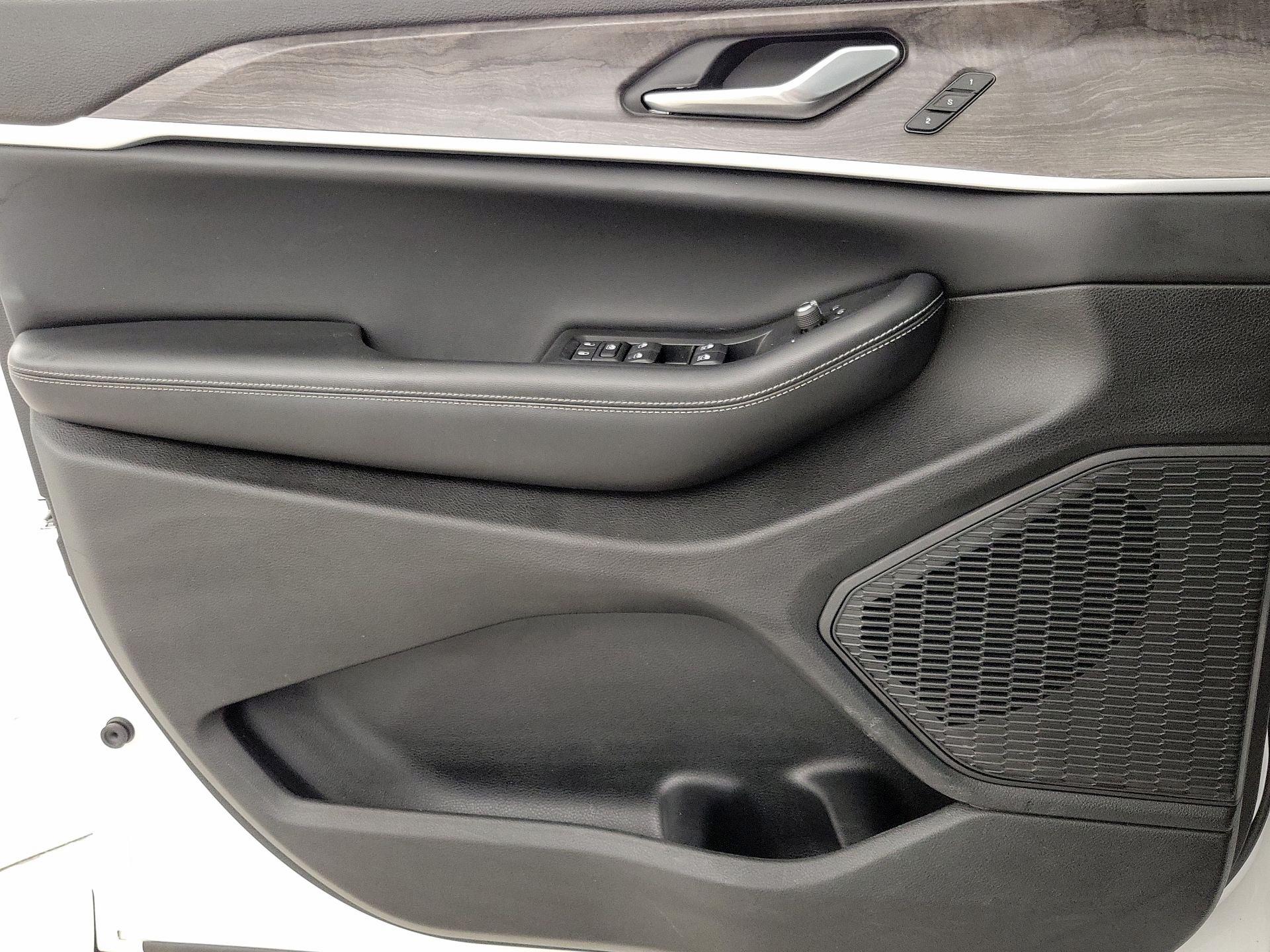 Thumbnail: 2023 Jeep Grand Cherokee - 12