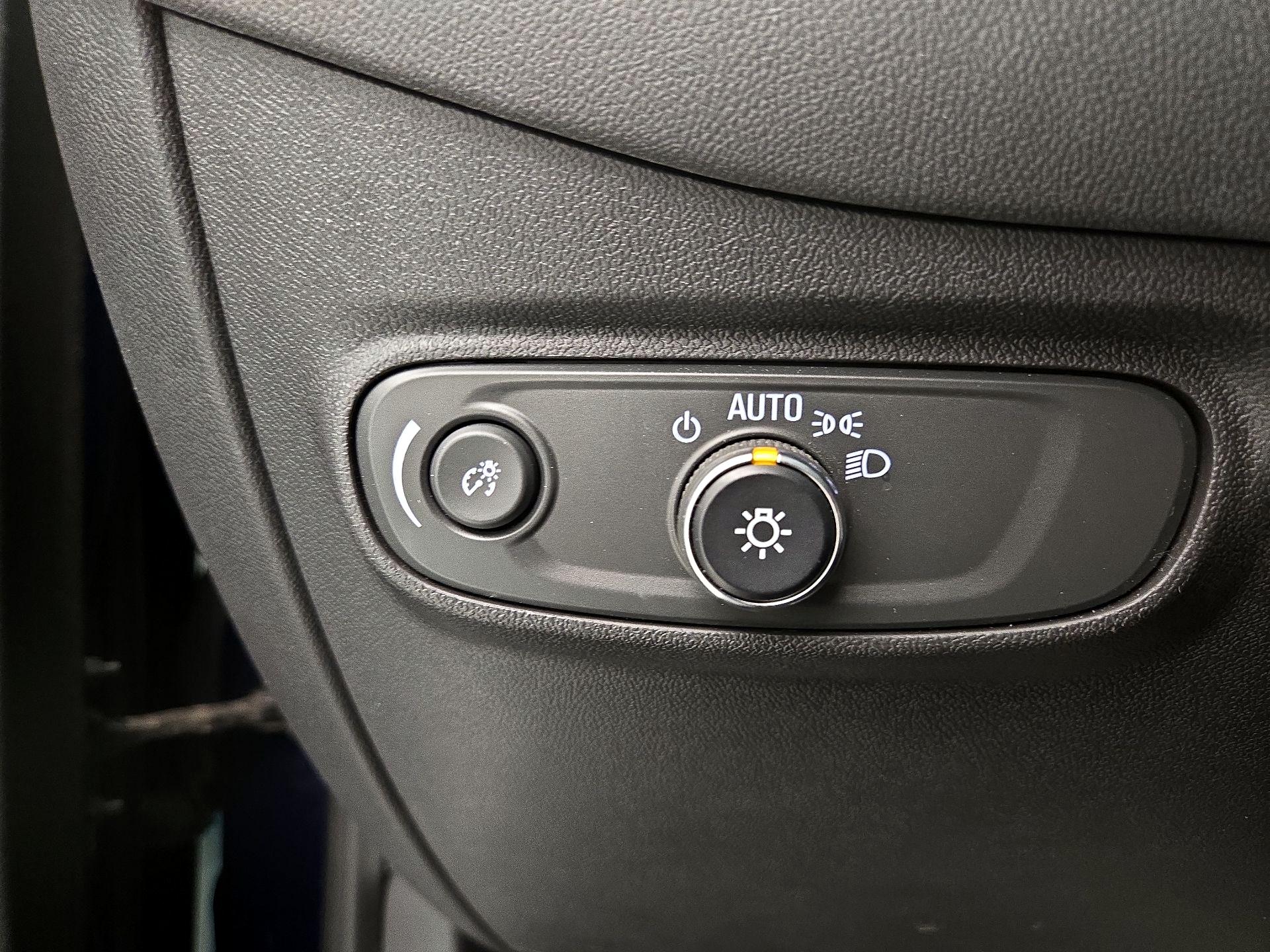 Thumbnail: 2022 Chevrolet Equinox - 13